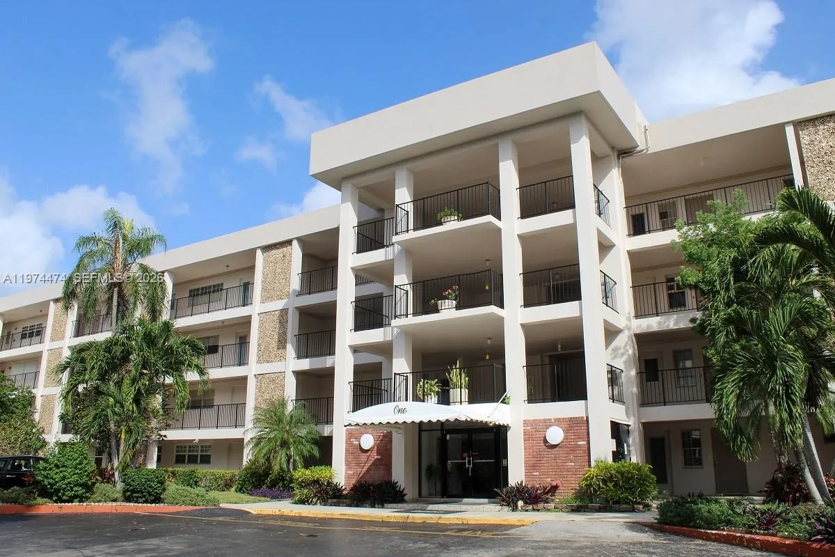 2900 N Palm Aire Dr 108, Pompano Beach, Florida 33, Pompano Beach, Florida 33069, 1 Bedroom Bedrooms, ,1 BathroomBathrooms,Residential Lease,For Rent,2900 N Palm Aire Dr 108, Pompano Beach, Florida 33,A11974474