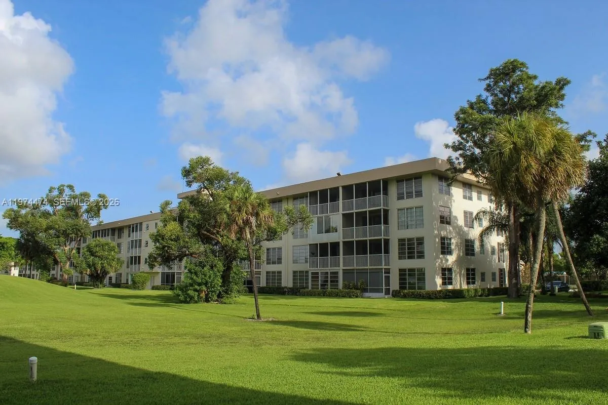 2900 N Palm Aire Dr 108, Pompano Beach, Florida 33, Pompano Beach, Florida 33069, 1 Bedroom Bedrooms, ,1 BathroomBathrooms,Residential Lease,For Rent,2900 N Palm Aire Dr 108, Pompano Beach, Florida 33,A11974474