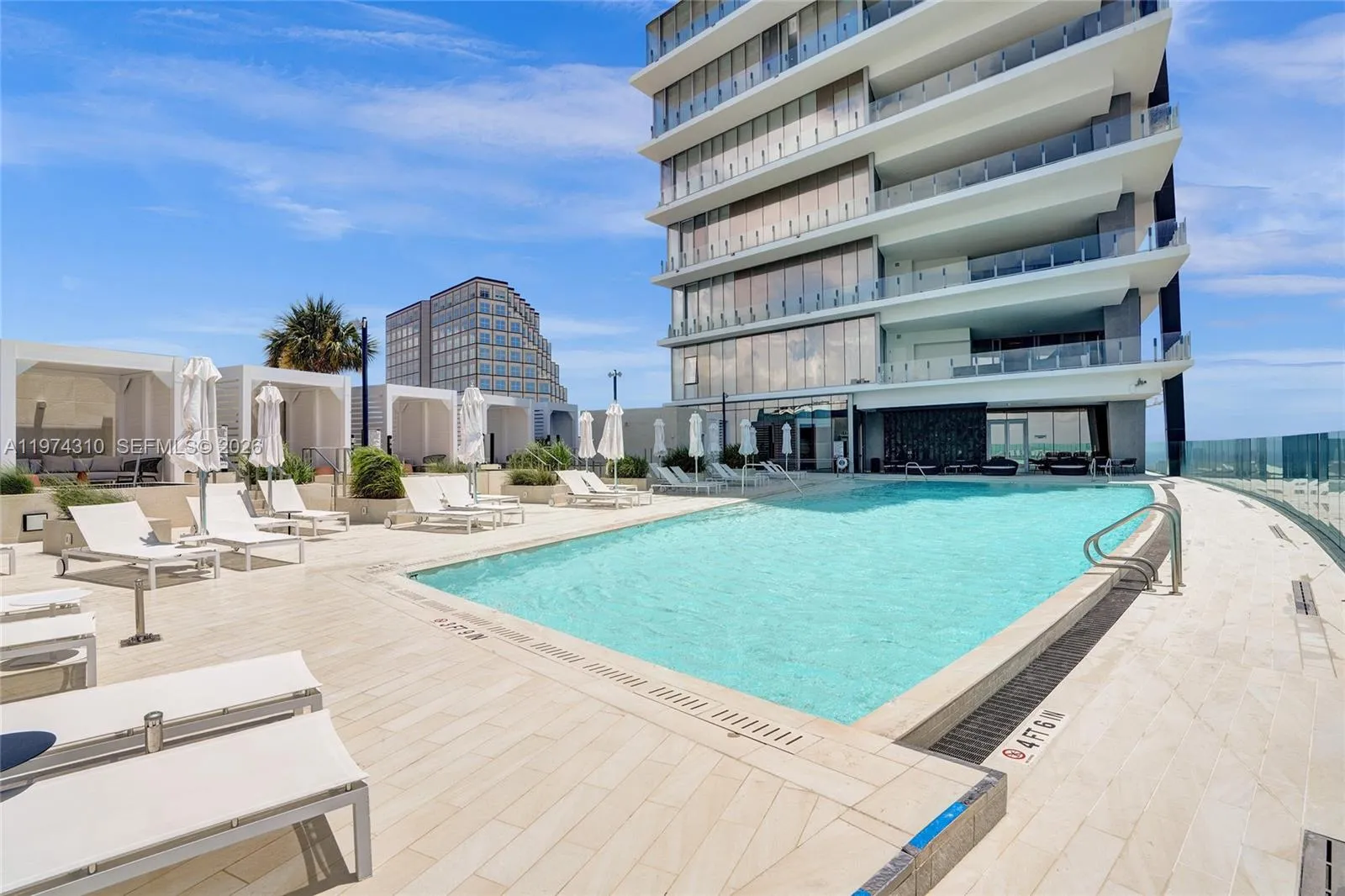 300 Biscayne Blvd Way 1807, Miami, Florida 33131, Miami, Florida 33131, 2 Bedrooms Bedrooms, ,3 BathroomsBathrooms,Residential,For Sale,300 Biscayne Blvd Way 1807, Miami, Florida 33131,A11974310