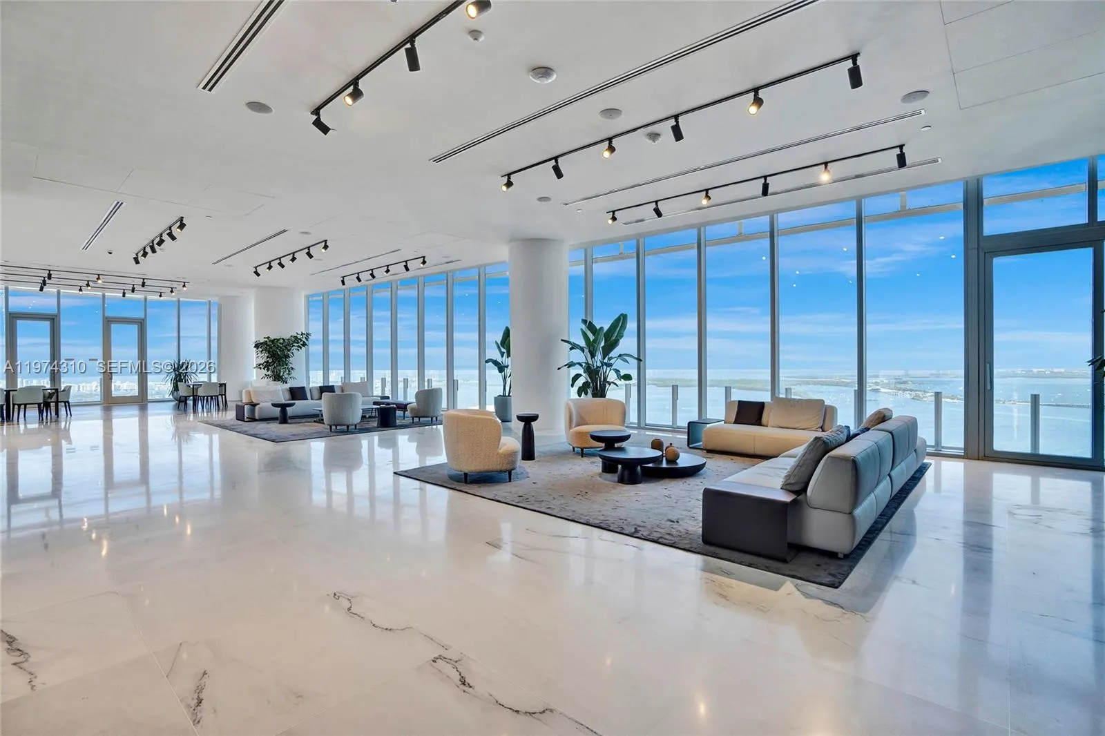 300 Biscayne Blvd Way 1807, Miami, Florida 33131, Miami, Florida 33131, 2 Bedrooms Bedrooms, ,3 BathroomsBathrooms,Residential,For Sale,300 Biscayne Blvd Way 1807, Miami, Florida 33131,A11974310