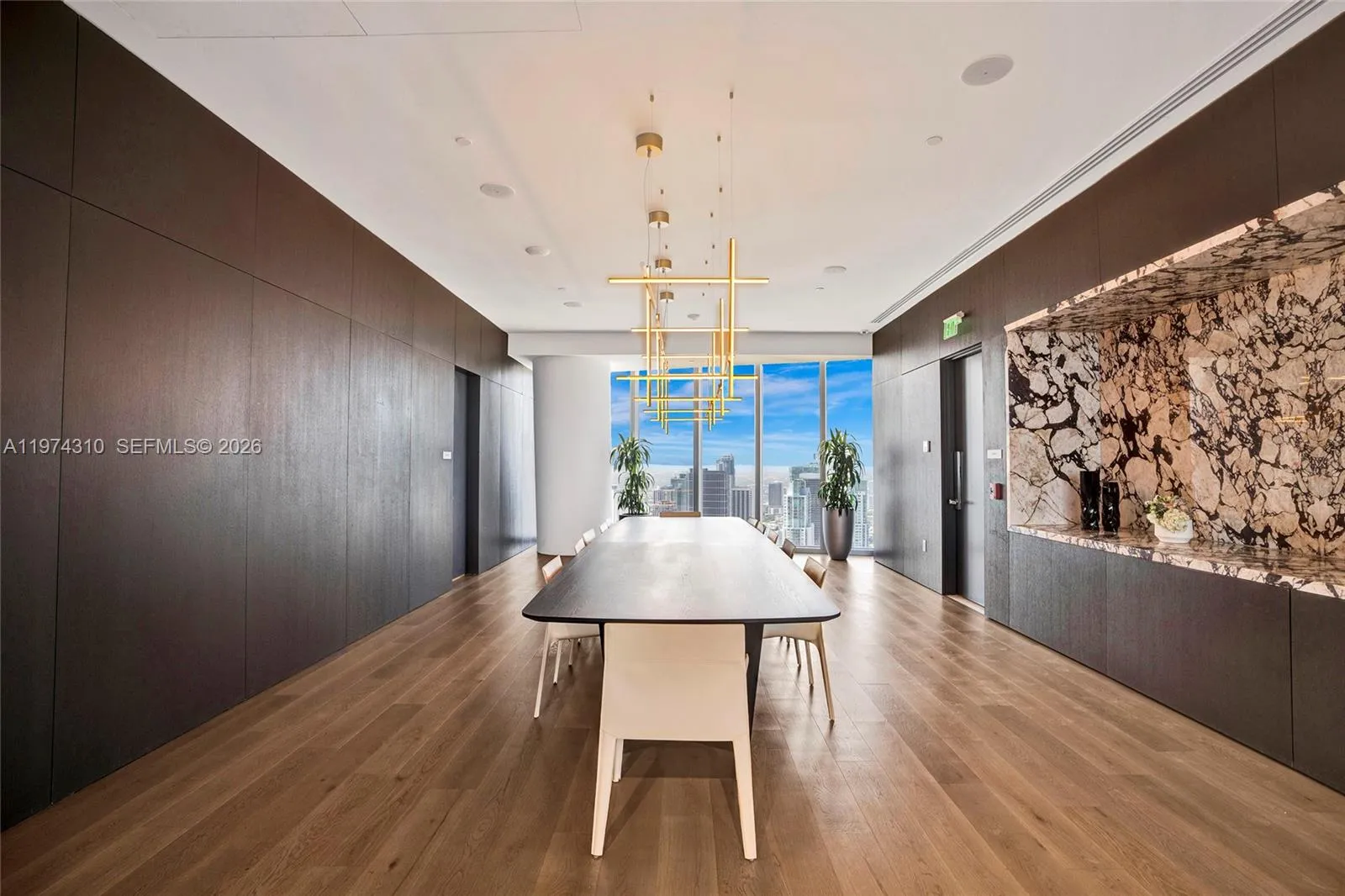300 Biscayne Blvd Way 1807, Miami, Florida 33131, Miami, Florida 33131, 2 Bedrooms Bedrooms, ,3 BathroomsBathrooms,Residential,For Sale,300 Biscayne Blvd Way 1807, Miami, Florida 33131,A11974310