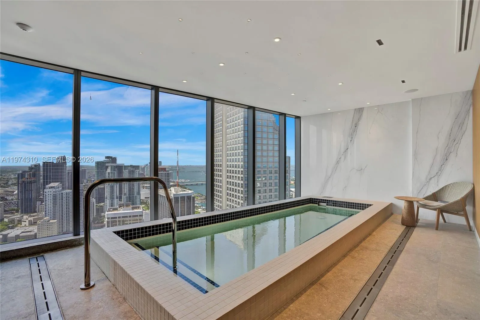 300 Biscayne Blvd Way 1807, Miami, Florida 33131, Miami, Florida 33131, 2 Bedrooms Bedrooms, ,3 BathroomsBathrooms,Residential,For Sale,300 Biscayne Blvd Way 1807, Miami, Florida 33131,A11974310