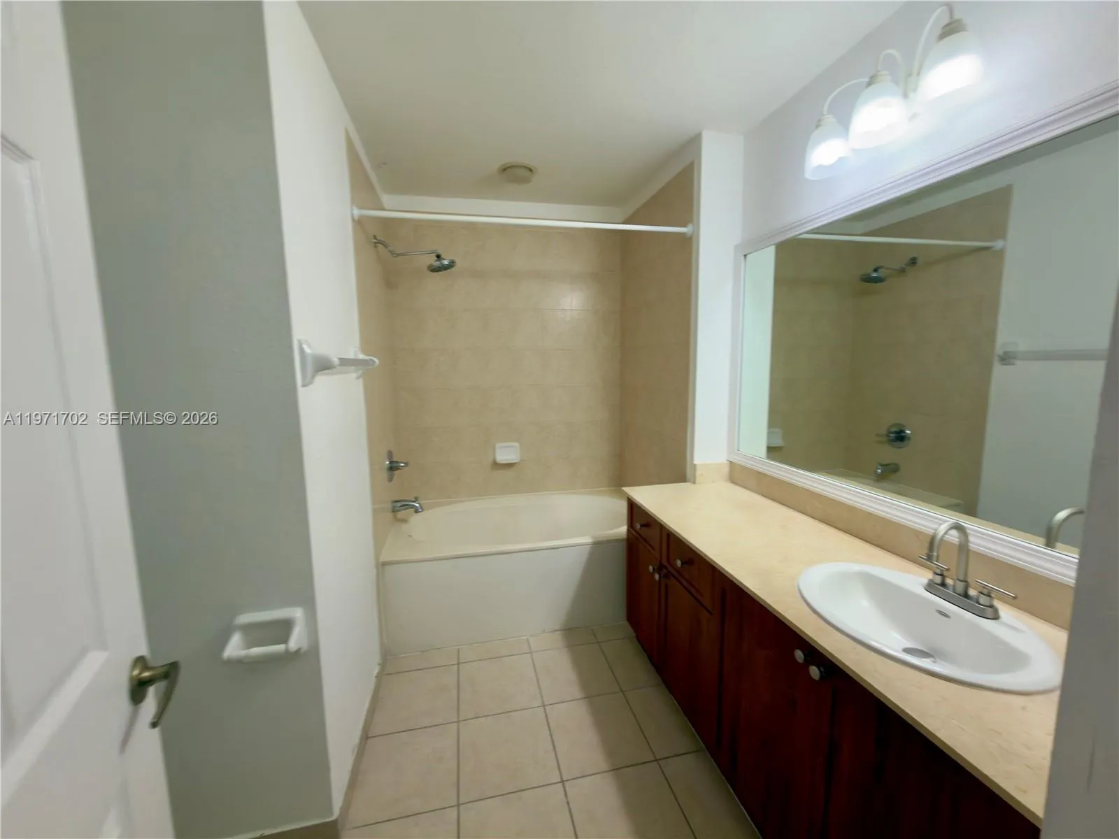 8999 Nw 107th Ct 103-1, Doral, Florida 33178, Doral, Florida 33178, 3 Bedrooms Bedrooms, ,2 BathroomsBathrooms,Residential Lease,For Rent,8999 Nw 107th Ct 103-1, Doral, Florida 33178,A11971702