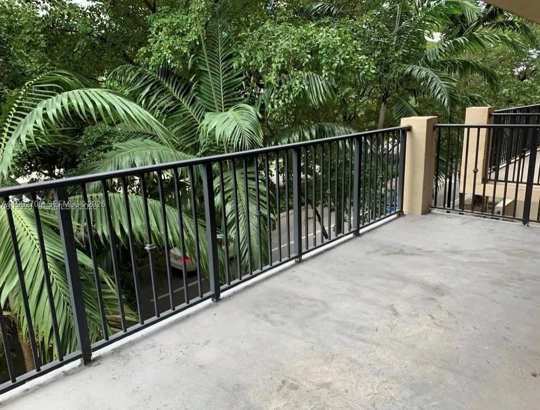 3410 Coral Way 303, Miami, Florida 33145, Miami, Florida 33145, 1 Bedroom Bedrooms, ,1 BathroomBathrooms,Residential Lease,For Rent,3410 Coral Way 303, Miami, Florida 33145,A11962700