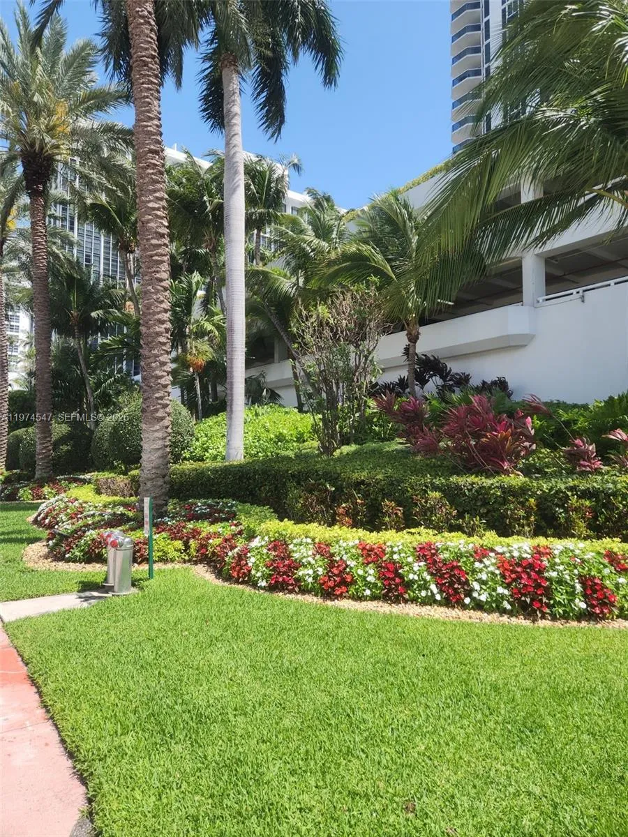 4779 Collins Ave 3504, Miami Beach, Florida 33140, Miami Beach, Florida 33140, 2 Bedrooms Bedrooms, ,2 BathroomsBathrooms,Residential Lease,For Rent,4779 Collins Ave 3504, Miami Beach, Florida 33140,A11974547