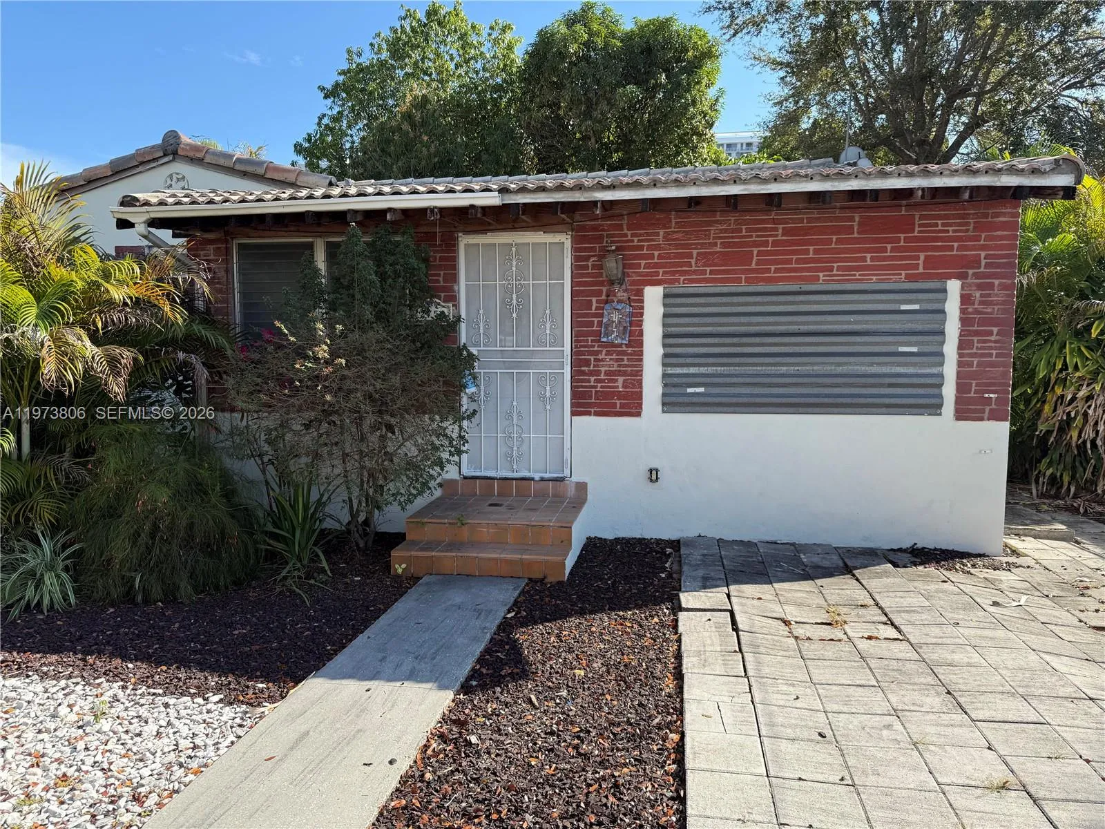 2750 Sw 26th St, Miami, Florida 33133, Miami, Florida 33133, 3 Bedrooms Bedrooms, ,2 BathroomsBathrooms,Residential,For Sale,2750 Sw 26th St, Miami, Florida 33133,A11973806