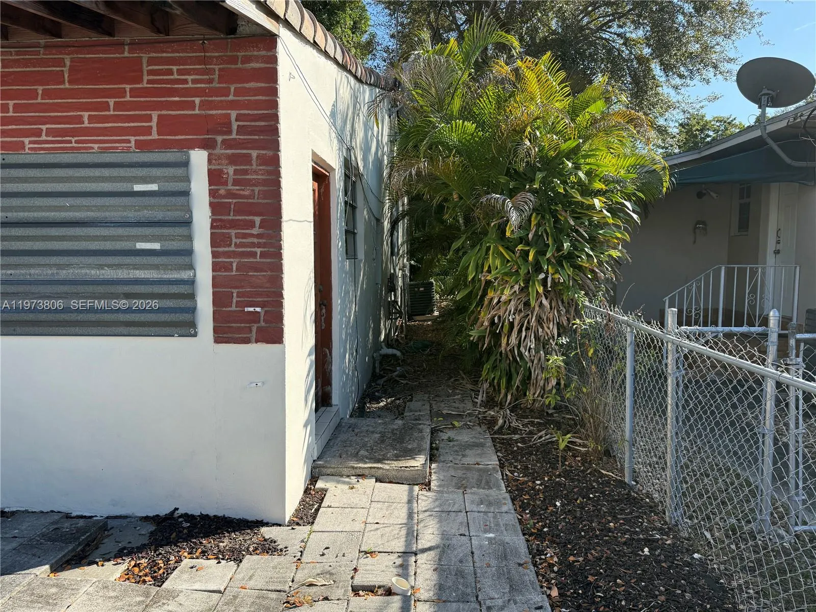2750 Sw 26th St, Miami, Florida 33133, Miami, Florida 33133, 3 Bedrooms Bedrooms, ,2 BathroomsBathrooms,Residential,For Sale,2750 Sw 26th St, Miami, Florida 33133,A11973806