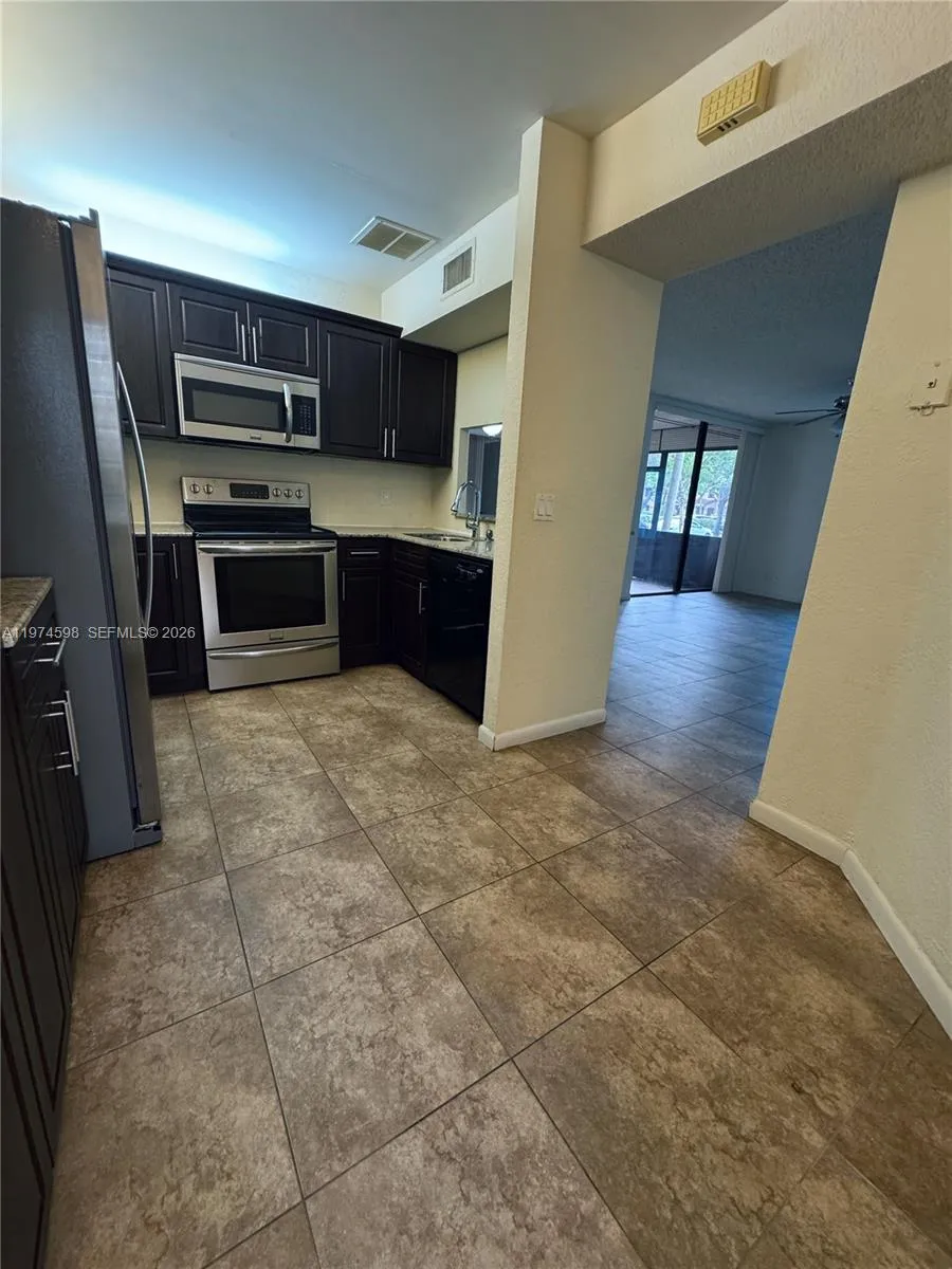 10730 Nw 14th St 160, Plantation, Florida 33322, Plantation, Florida 33322, 3 Bedrooms Bedrooms, ,2 BathroomsBathrooms,Residential Lease,For Rent,10730 Nw 14th St 160, Plantation, Florida 33322,A11974598