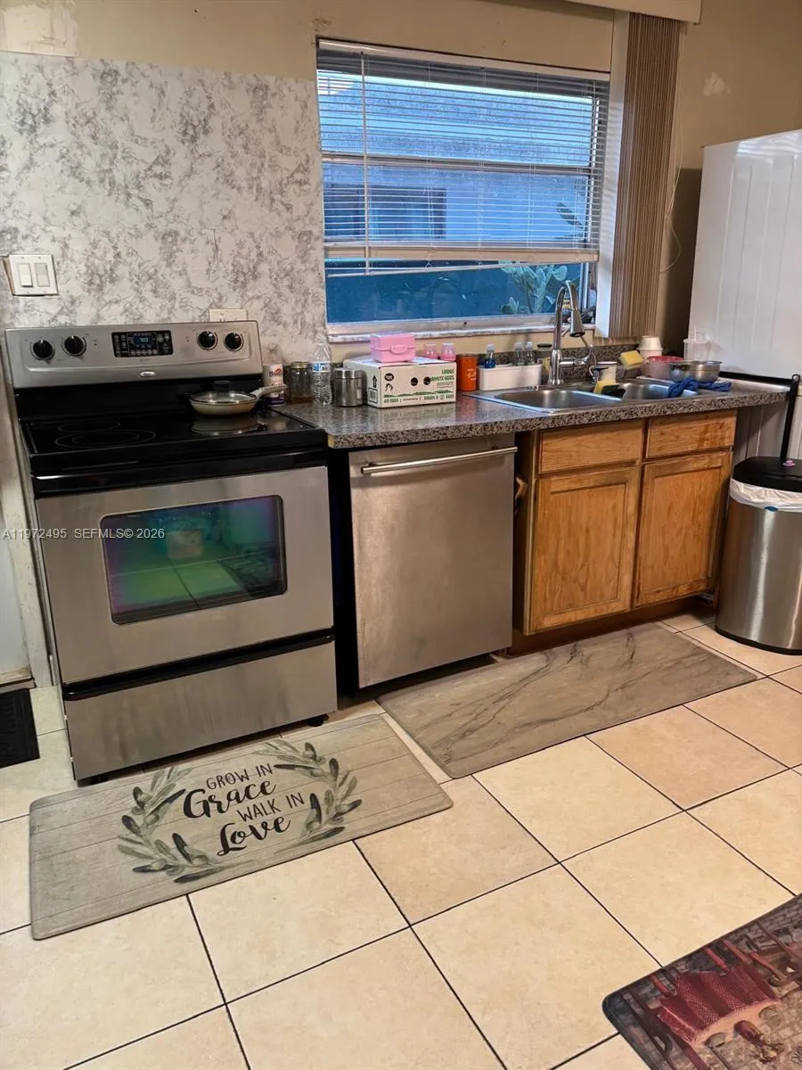 4610 Sw 43rd Ter, Dania Beach, Florida 33314, Dania Beach, Florida 33314, 3 Bedrooms Bedrooms, ,2 BathroomsBathrooms,Residential,For Sale,4610 Sw 43rd Ter, Dania Beach, Florida 33314,A11972495