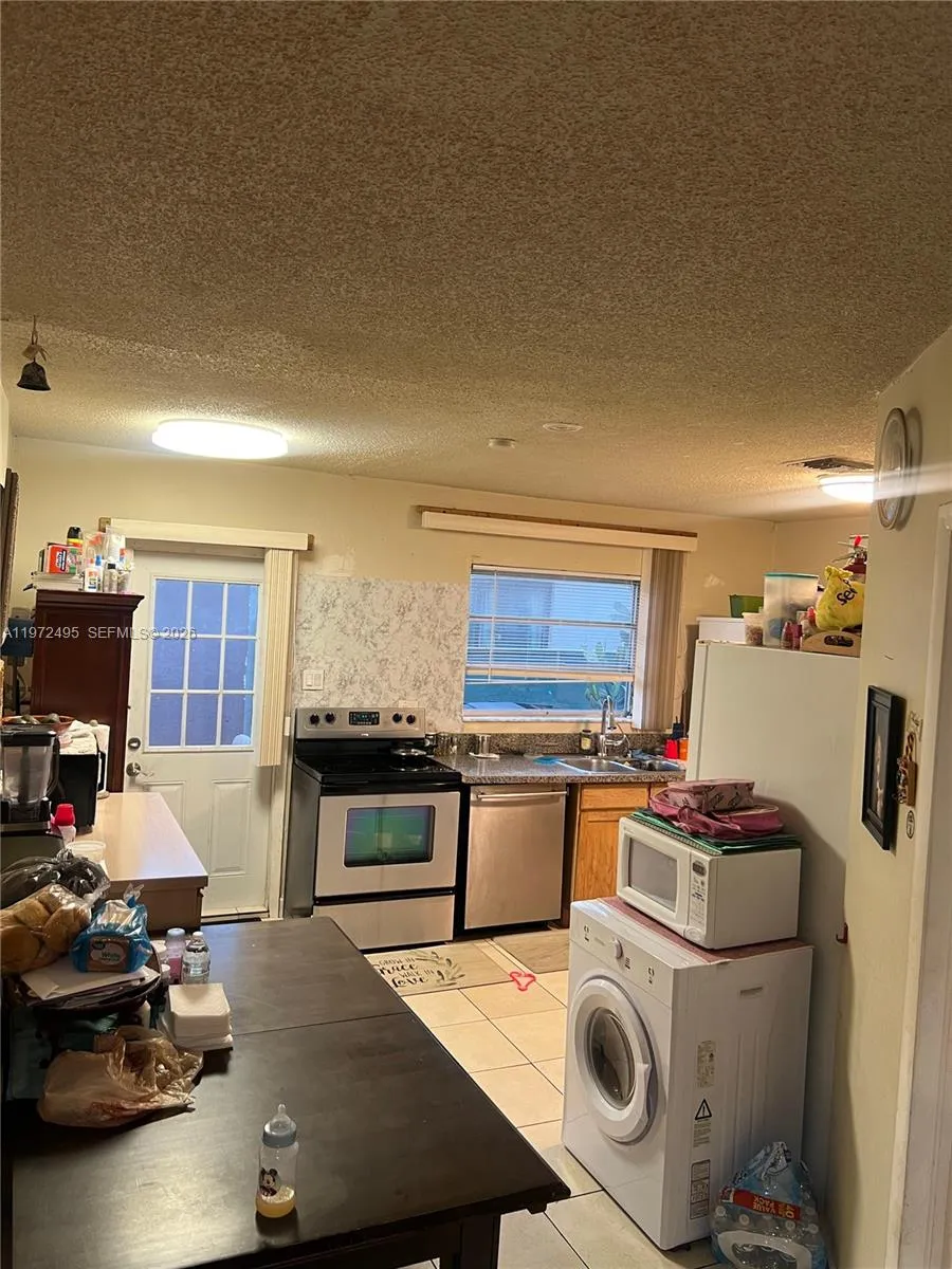 4610 Sw 43rd Ter, Dania Beach, Florida 33314, Dania Beach, Florida 33314, 3 Bedrooms Bedrooms, ,2 BathroomsBathrooms,Residential,For Sale,4610 Sw 43rd Ter, Dania Beach, Florida 33314,A11972495