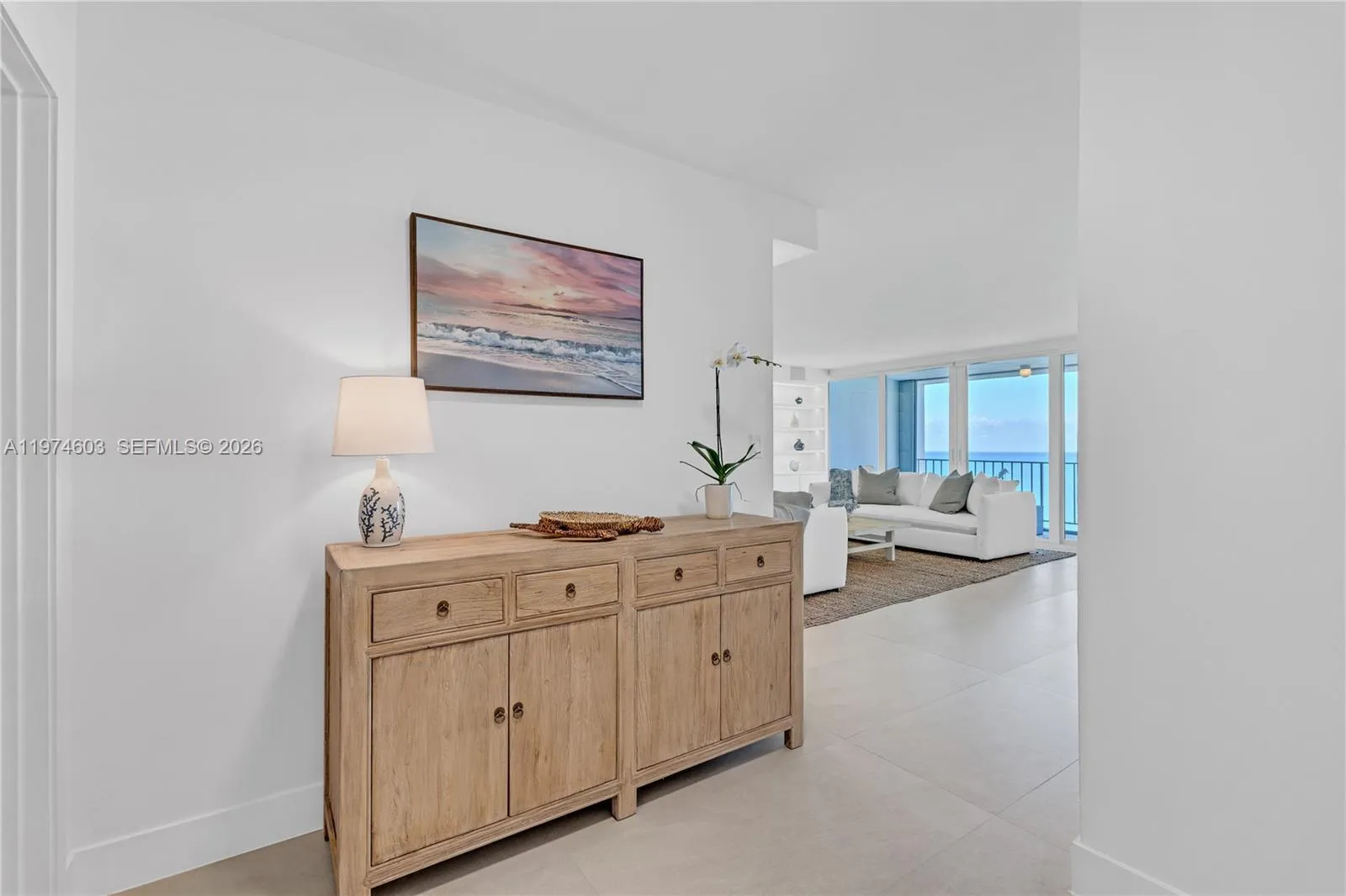 881 Ocean Dr 27d, Key Biscayne, Florida 33149, Key Biscayne, Florida 33149, 2 Bedrooms Bedrooms, ,2 BathroomsBathrooms,Residential Lease,For Rent,881 Ocean Dr 27d, Key Biscayne, Florida 33149,A11974603