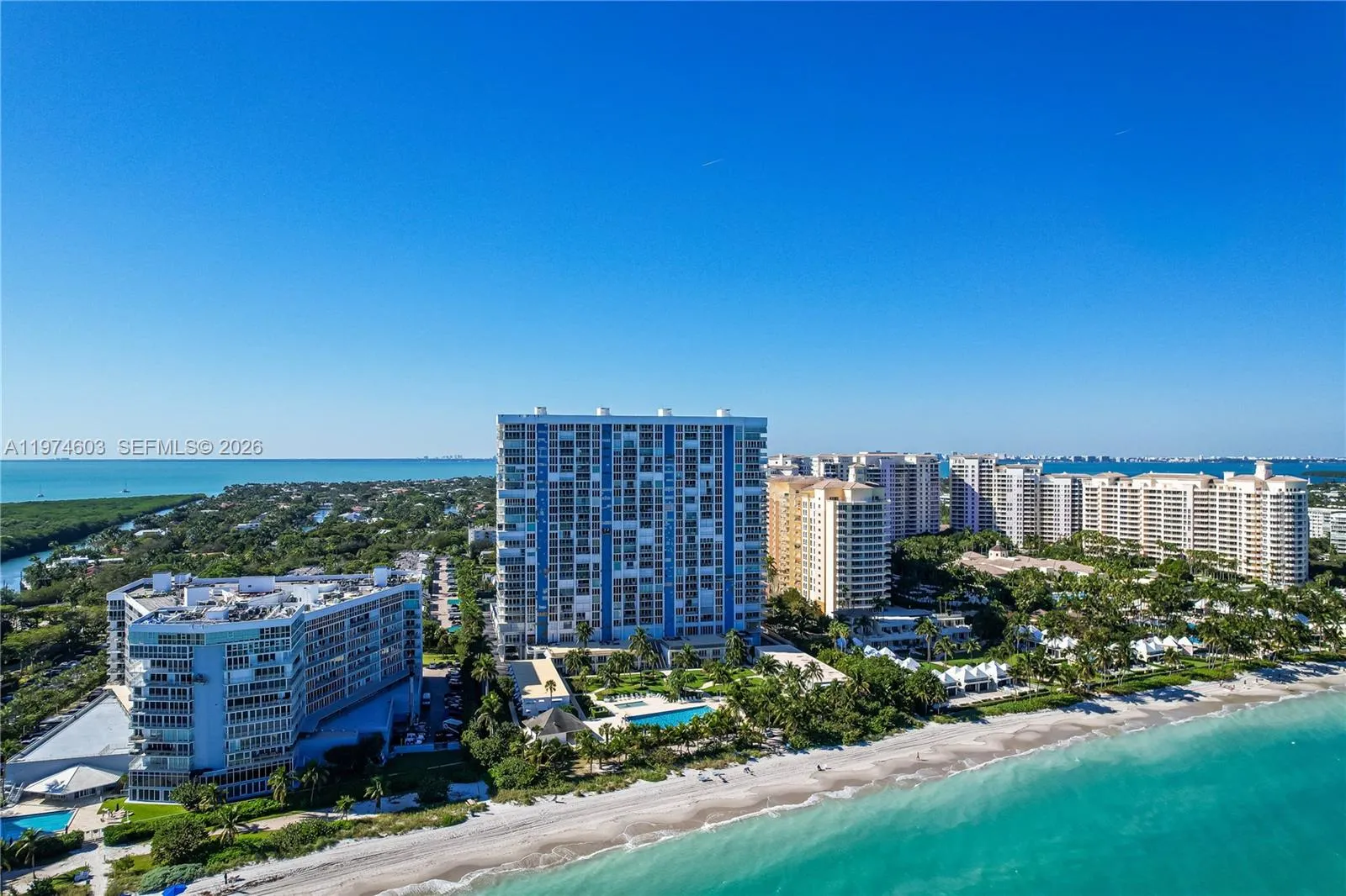 881 Ocean Dr 27d, Key Biscayne, Florida 33149, Key Biscayne, Florida 33149, 2 Bedrooms Bedrooms, ,2 BathroomsBathrooms,Residential Lease,For Rent,881 Ocean Dr 27d, Key Biscayne, Florida 33149,A11974603