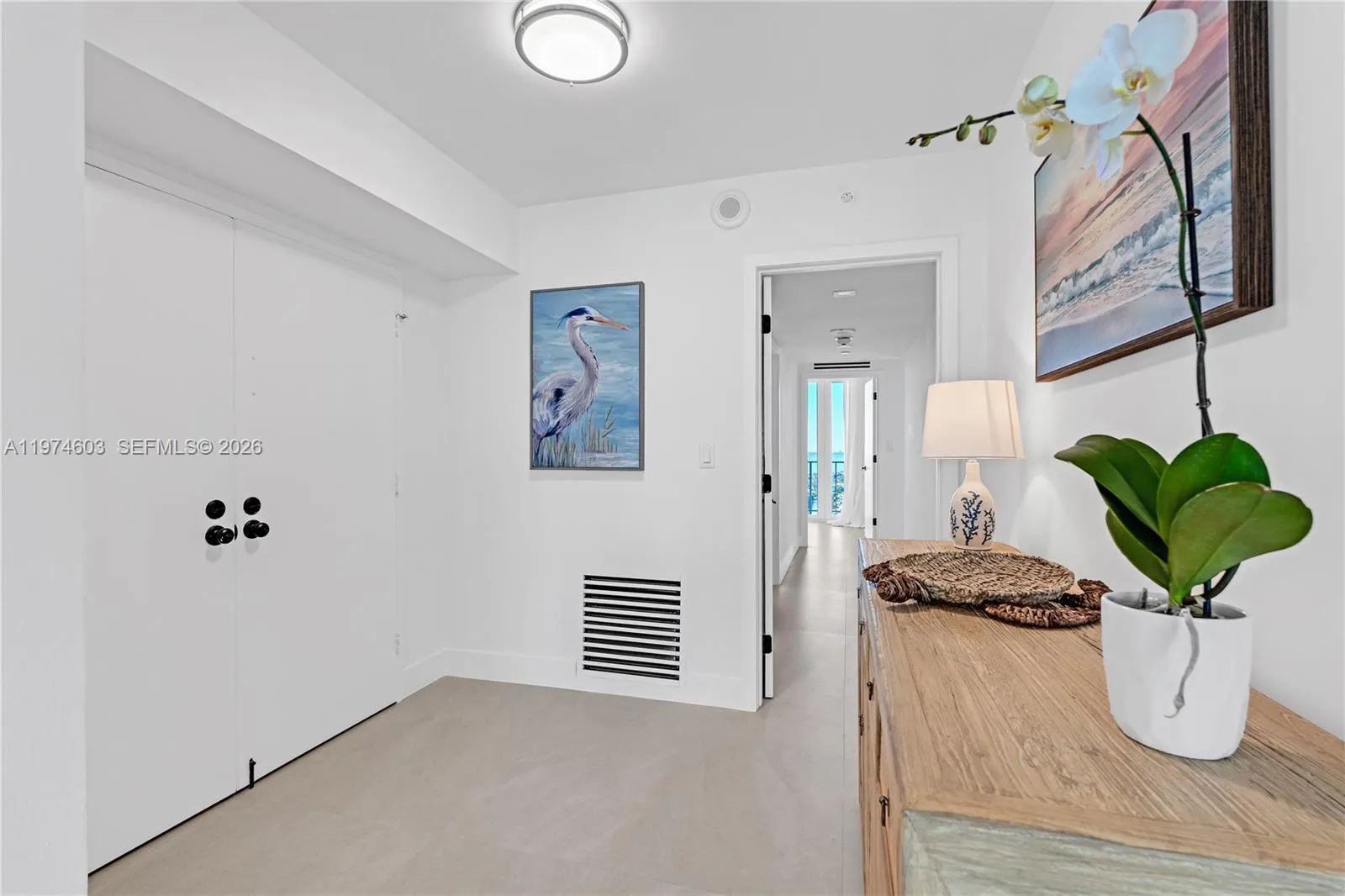 881 Ocean Dr 27d, Key Biscayne, Florida 33149, Key Biscayne, Florida 33149, 2 Bedrooms Bedrooms, ,2 BathroomsBathrooms,Residential Lease,For Rent,881 Ocean Dr 27d, Key Biscayne, Florida 33149,A11974603