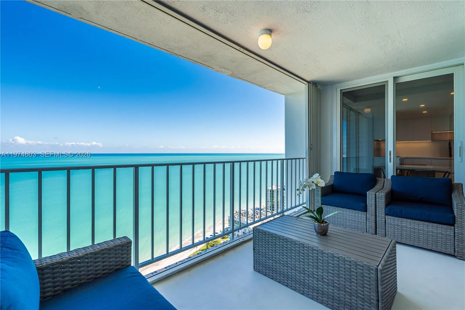 881 Ocean Dr 27d, Key Biscayne, Florida 33149, Key Biscayne, Florida 33149, 2 Bedrooms Bedrooms, ,2 BathroomsBathrooms,Residential Lease,For Rent,881 Ocean Dr 27d, Key Biscayne, Florida 33149,A11974603
