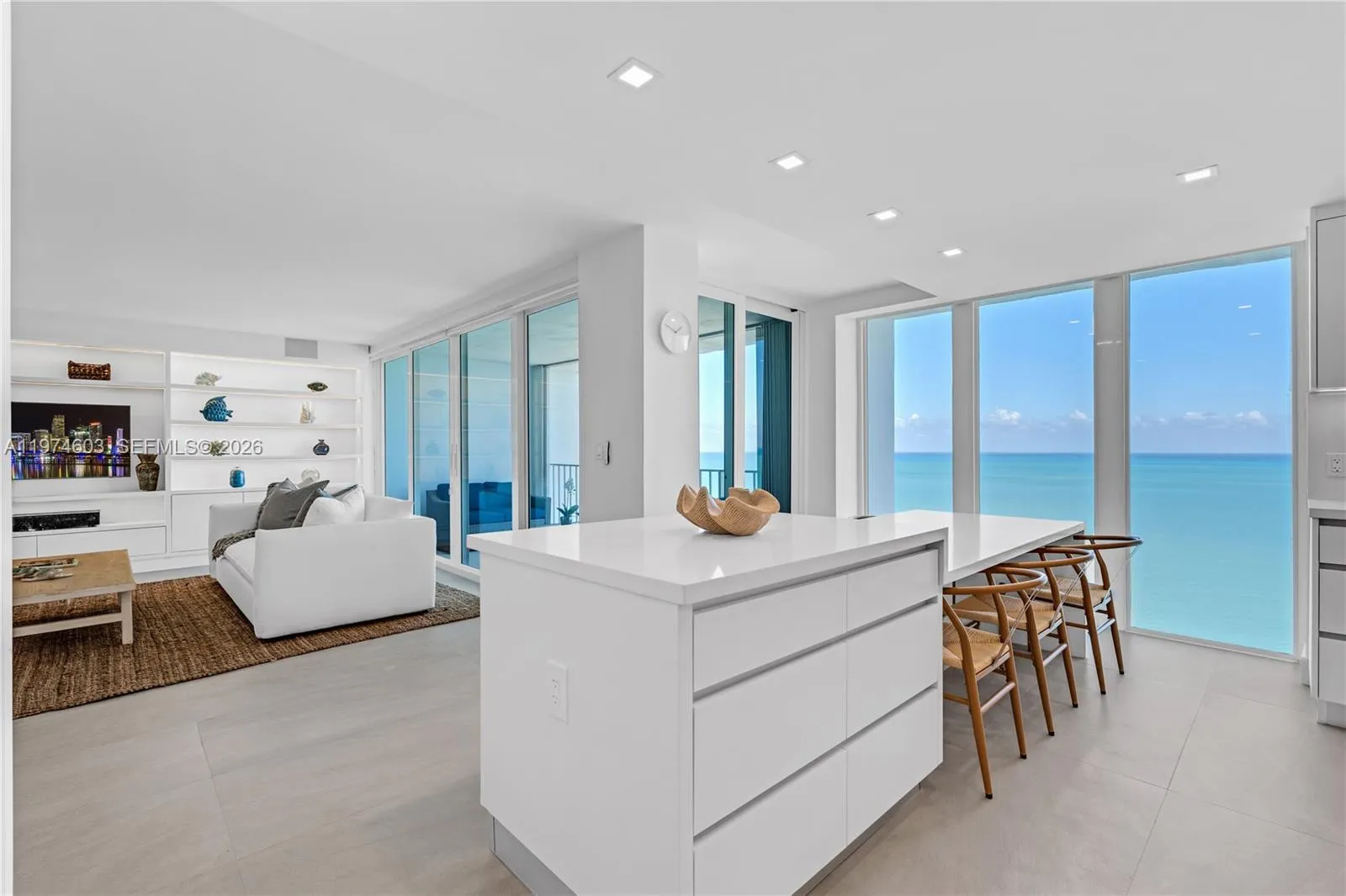 881 Ocean Dr 27d, Key Biscayne, Florida 33149, Key Biscayne, Florida 33149, 2 Bedrooms Bedrooms, ,2 BathroomsBathrooms,Residential Lease,For Rent,881 Ocean Dr 27d, Key Biscayne, Florida 33149,A11974603