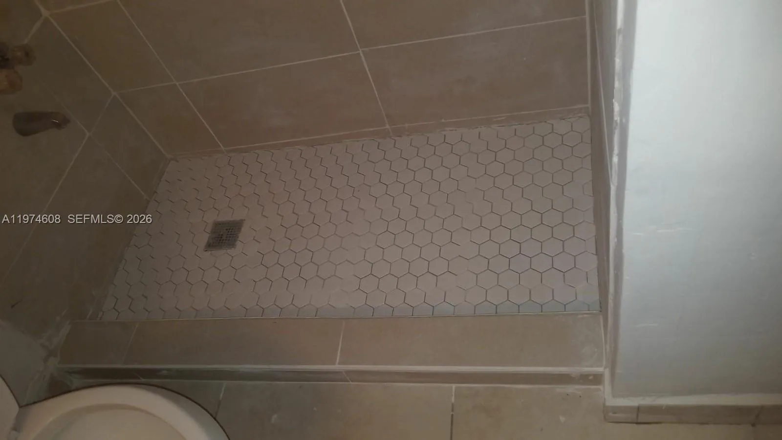 1801 S Treasure Dr 124, North Bay Village, Florida, North Bay Village, Florida 33141, 1 Bedroom Bedrooms, ,1 BathroomBathrooms,Residential Lease,For Rent,1801 S Treasure Dr 124, North Bay Village, Florida,A11974608