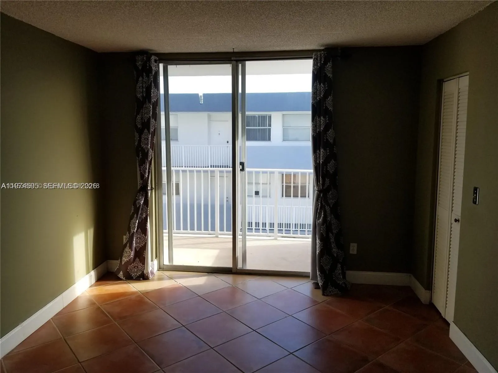 1801 S Treasure Dr 502, North Bay Village, Florida, North Bay Village, Florida 33141, 1 Bedroom Bedrooms, ,1 BathroomBathrooms,Residential Lease,For Rent,1801 S Treasure Dr 502, North Bay Village, Florida,A11974595