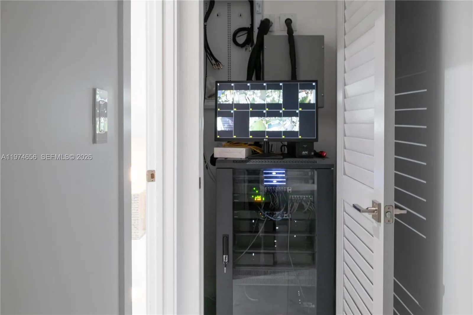 10181 Nw 27th St, Doral, Florida 33172, Doral, Florida 33172, 5 Bedrooms Bedrooms, ,5 BathroomsBathrooms,Residential,For Sale,10181 Nw 27th St, Doral, Florida 33172,A11974656