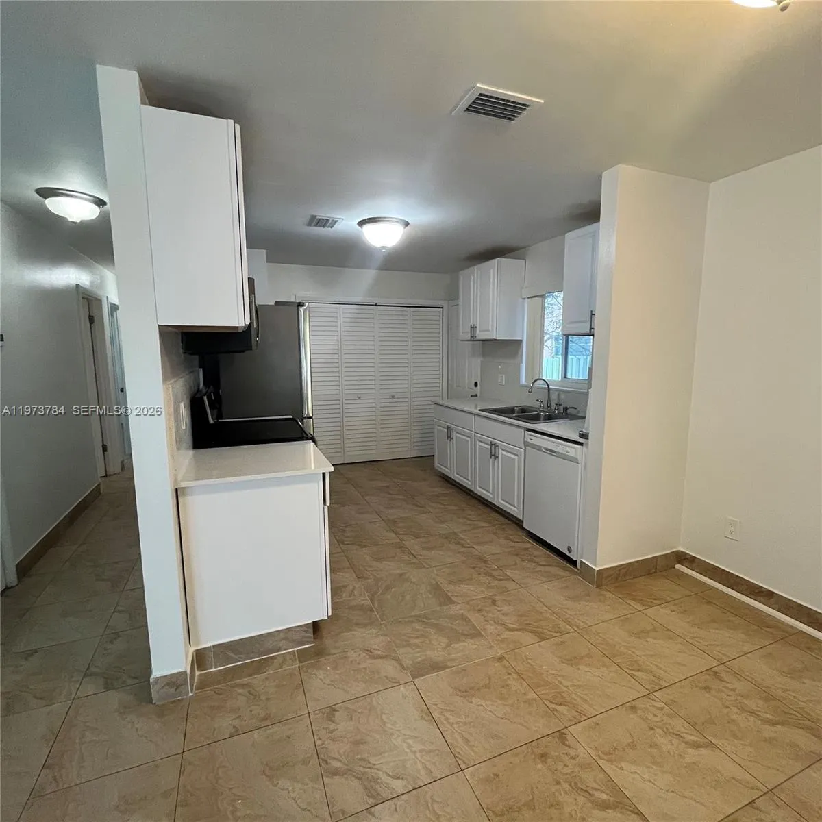 3156 Sw 16th St 3158, Miami, Florida 33145, Miami, Florida 33145, 3 Bedrooms Bedrooms, ,2 BathroomsBathrooms,Residential Lease,For Rent,3156 Sw 16th St 3158, Miami, Florida 33145,A11973784