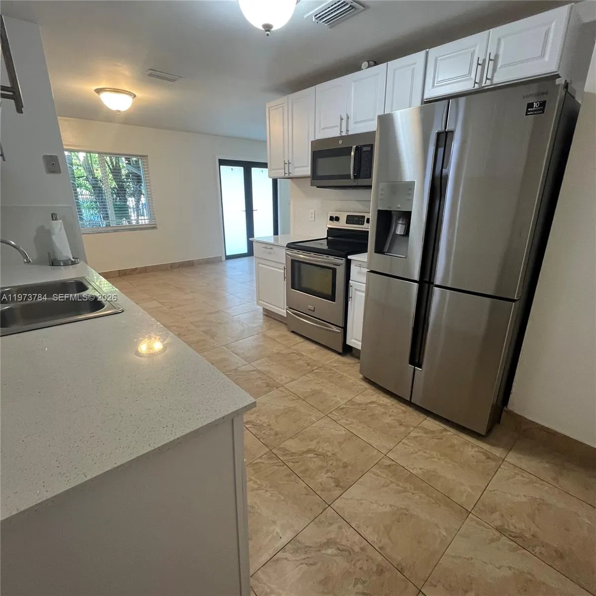 3156 Sw 16th St 3158, Miami, Florida 33145, Miami, Florida 33145, 3 Bedrooms Bedrooms, ,2 BathroomsBathrooms,Residential Lease,For Rent,3156 Sw 16th St 3158, Miami, Florida 33145,A11973784