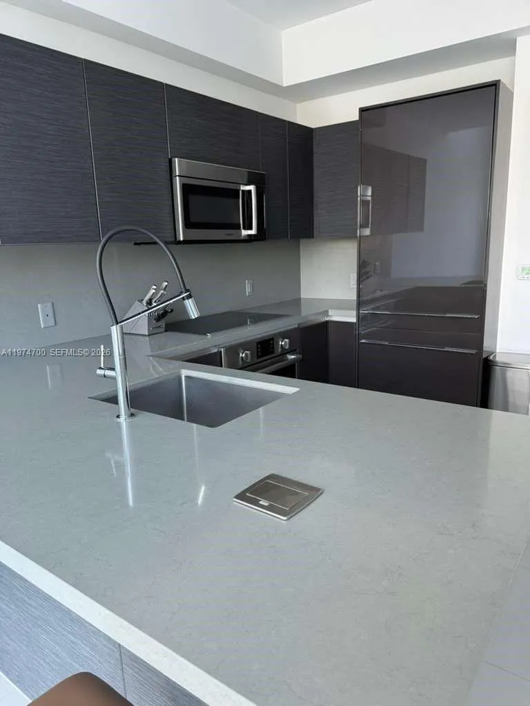 1080 Brickell Ave 303, Miami, Florida 33131, Miami, Florida 33131, 1 Bedroom Bedrooms, ,1 BathroomBathrooms,Residential Lease,For Rent,1080 Brickell Ave 303, Miami, Florida 33131,A11974700