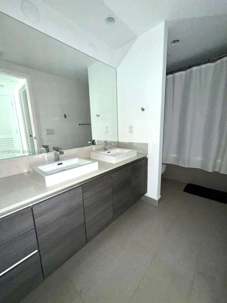 1080 Brickell Ave 303, Miami, Florida 33131, Miami, Florida 33131, 1 Bedroom Bedrooms, ,1 BathroomBathrooms,Residential Lease,For Rent,1080 Brickell Ave 303, Miami, Florida 33131,A11974700