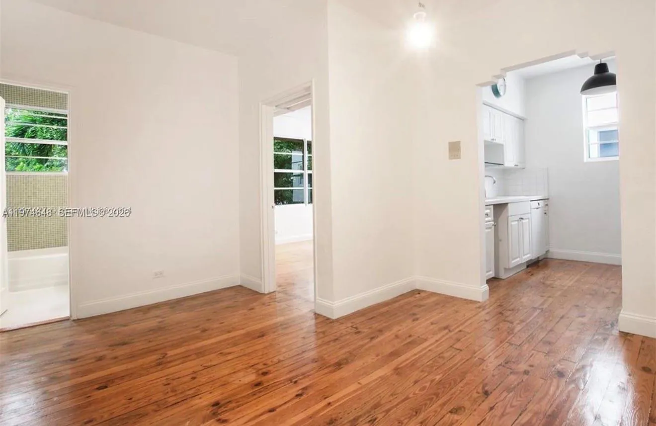 1135 Meridian Ave 4, Miami Beach, Florida 33139, Miami Beach, Florida 33139, 1 Bedroom Bedrooms, ,1 BathroomBathrooms,Residential,For Sale,1135 Meridian Ave 4, Miami Beach, Florida 33139,A11974648