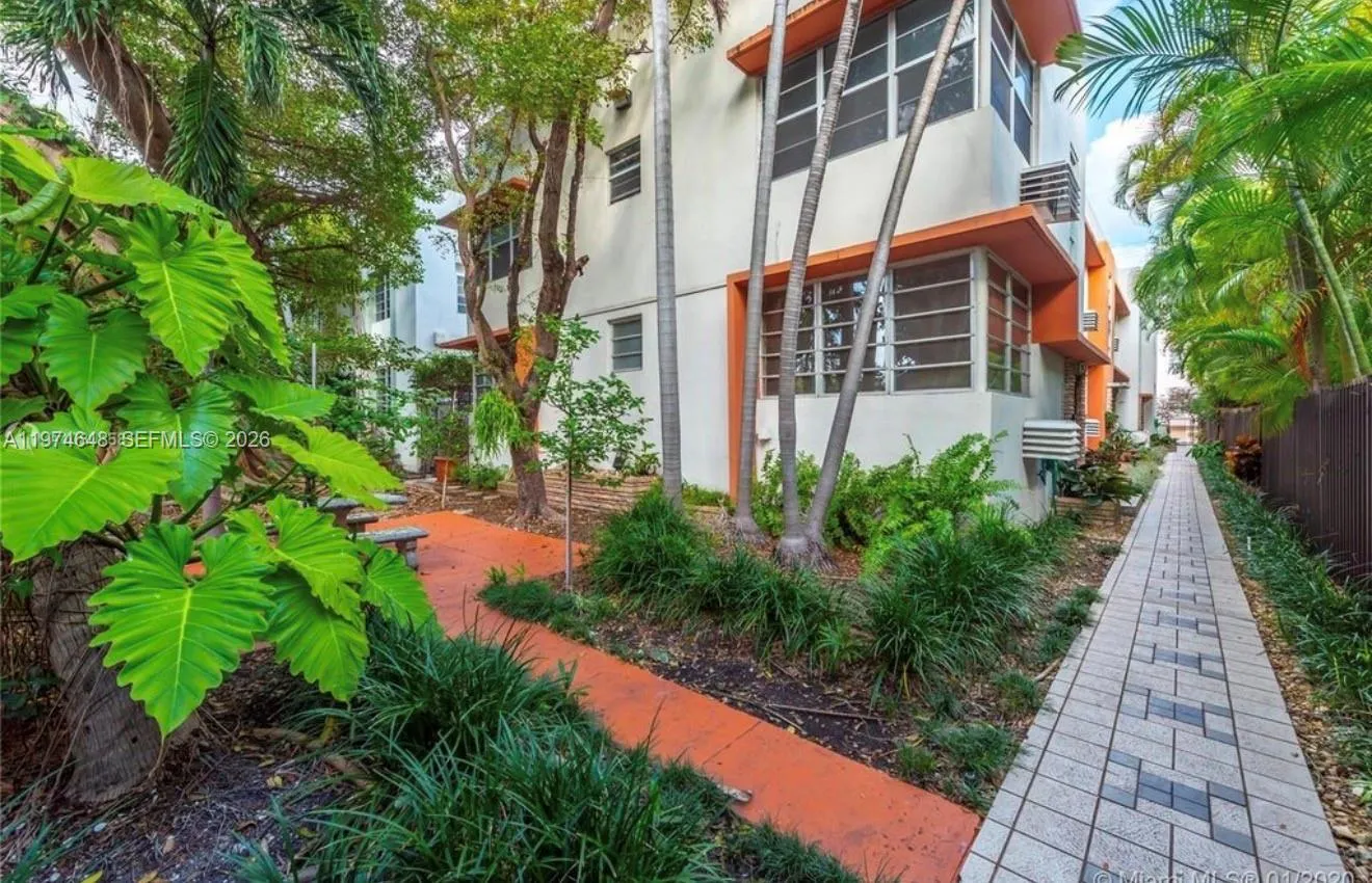 1135 Meridian Ave 4, Miami Beach, Florida 33139, Miami Beach, Florida 33139, 1 Bedroom Bedrooms, ,1 BathroomBathrooms,Residential,For Sale,1135 Meridian Ave 4, Miami Beach, Florida 33139,A11974648