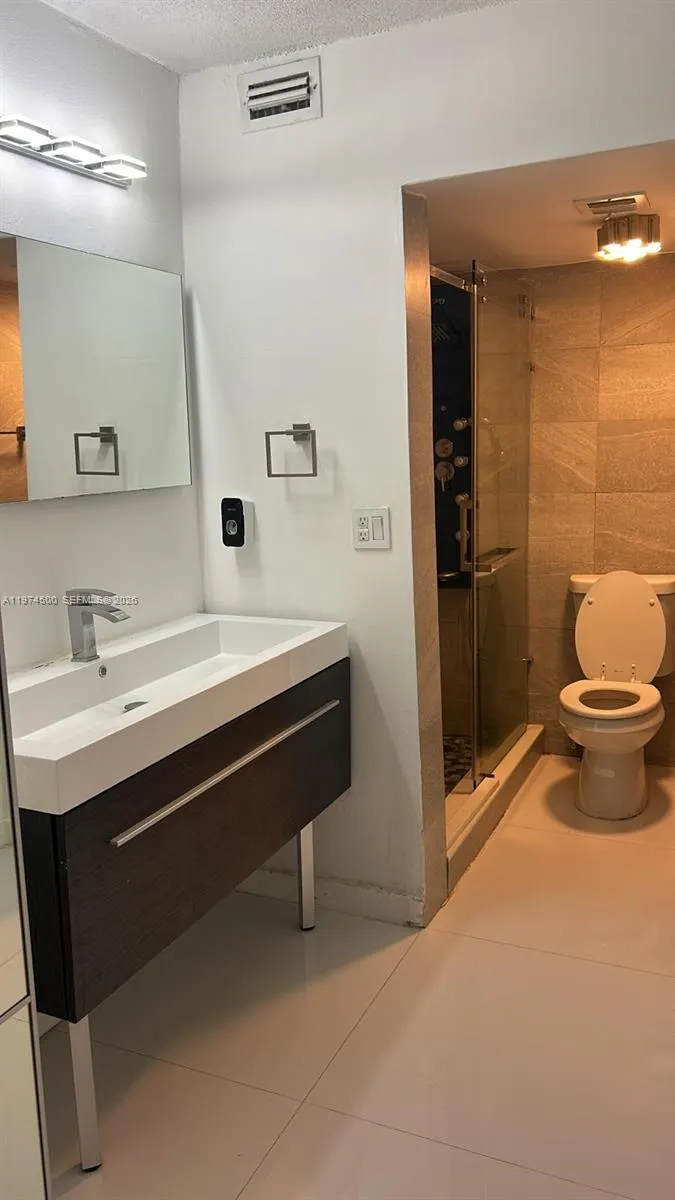 7545 E Treasure Dr 5j, North Bay Village, Florida, North Bay Village, Florida 33141, 2 Bedrooms Bedrooms, ,2 BathroomsBathrooms,Residential Lease,For Rent,7545 E Treasure Dr 5j, North Bay Village, Florida ,A11974500