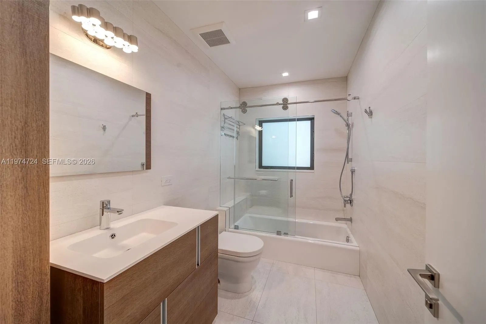 1117 Alfonso Ave, Coral Gables, Florida 33146, Coral Gables, Florida 33146, 5 Bedrooms Bedrooms, ,4 BathroomsBathrooms,Residential Lease,For Rent,1117 Alfonso Ave, Coral Gables, Florida 33146,A11974724