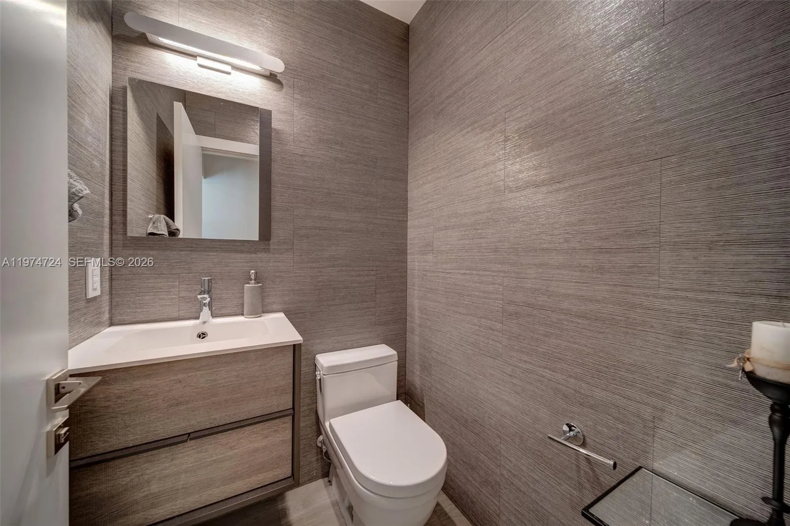 1117 Alfonso Ave, Coral Gables, Florida 33146, Coral Gables, Florida 33146, 5 Bedrooms Bedrooms, ,4 BathroomsBathrooms,Residential Lease,For Rent,1117 Alfonso Ave, Coral Gables, Florida 33146,A11974724