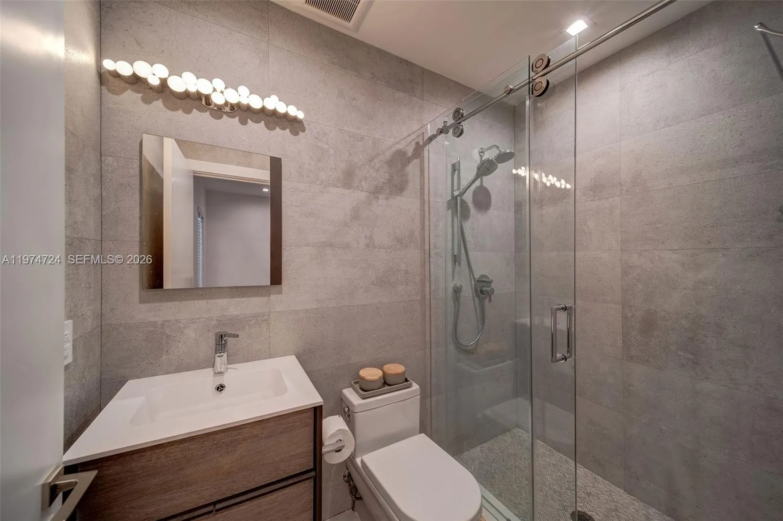 1117 Alfonso Ave, Coral Gables, Florida 33146, Coral Gables, Florida 33146, 5 Bedrooms Bedrooms, ,4 BathroomsBathrooms,Residential Lease,For Rent,1117 Alfonso Ave, Coral Gables, Florida 33146,A11974724