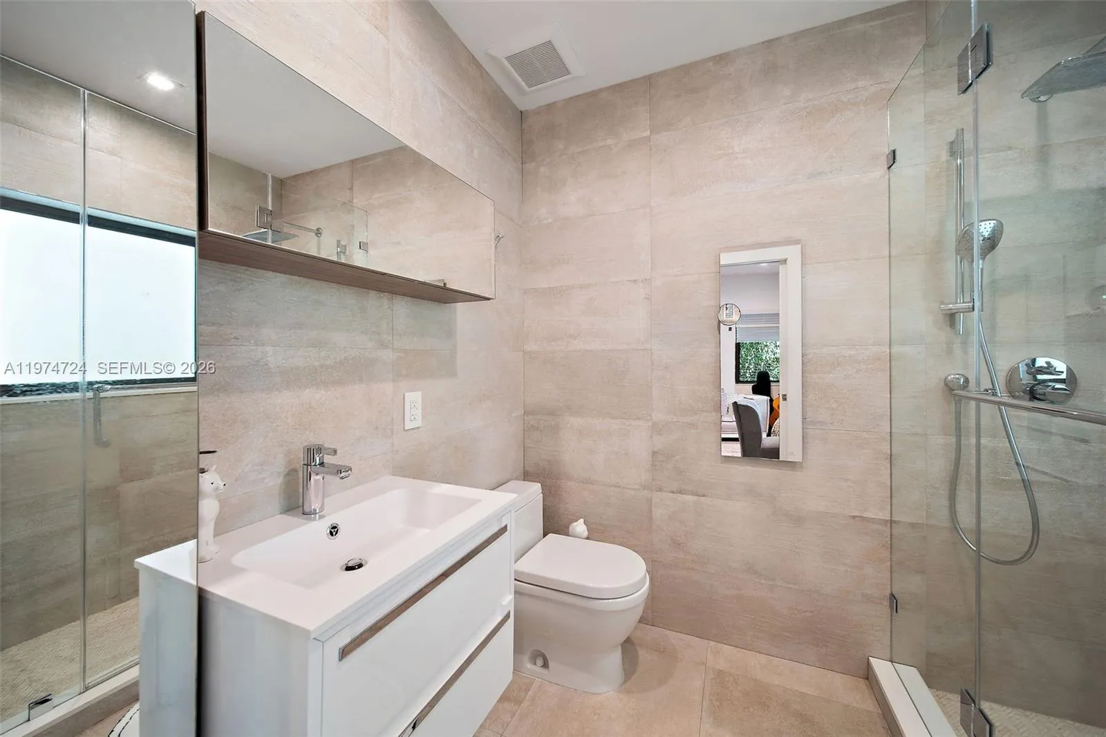 1117 Alfonso Ave, Coral Gables, Florida 33146, Coral Gables, Florida 33146, 5 Bedrooms Bedrooms, ,4 BathroomsBathrooms,Residential Lease,For Rent,1117 Alfonso Ave, Coral Gables, Florida 33146,A11974724