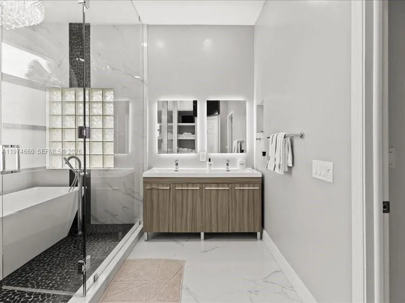 12343 Nw 19th St, Plantation, Florida 33323, Plantation, Florida 33323, 7 Bedrooms Bedrooms, ,5 BathroomsBathrooms,Residential,For Sale,12343 Nw 19th St, Plantation, Florida 33323,A11974660