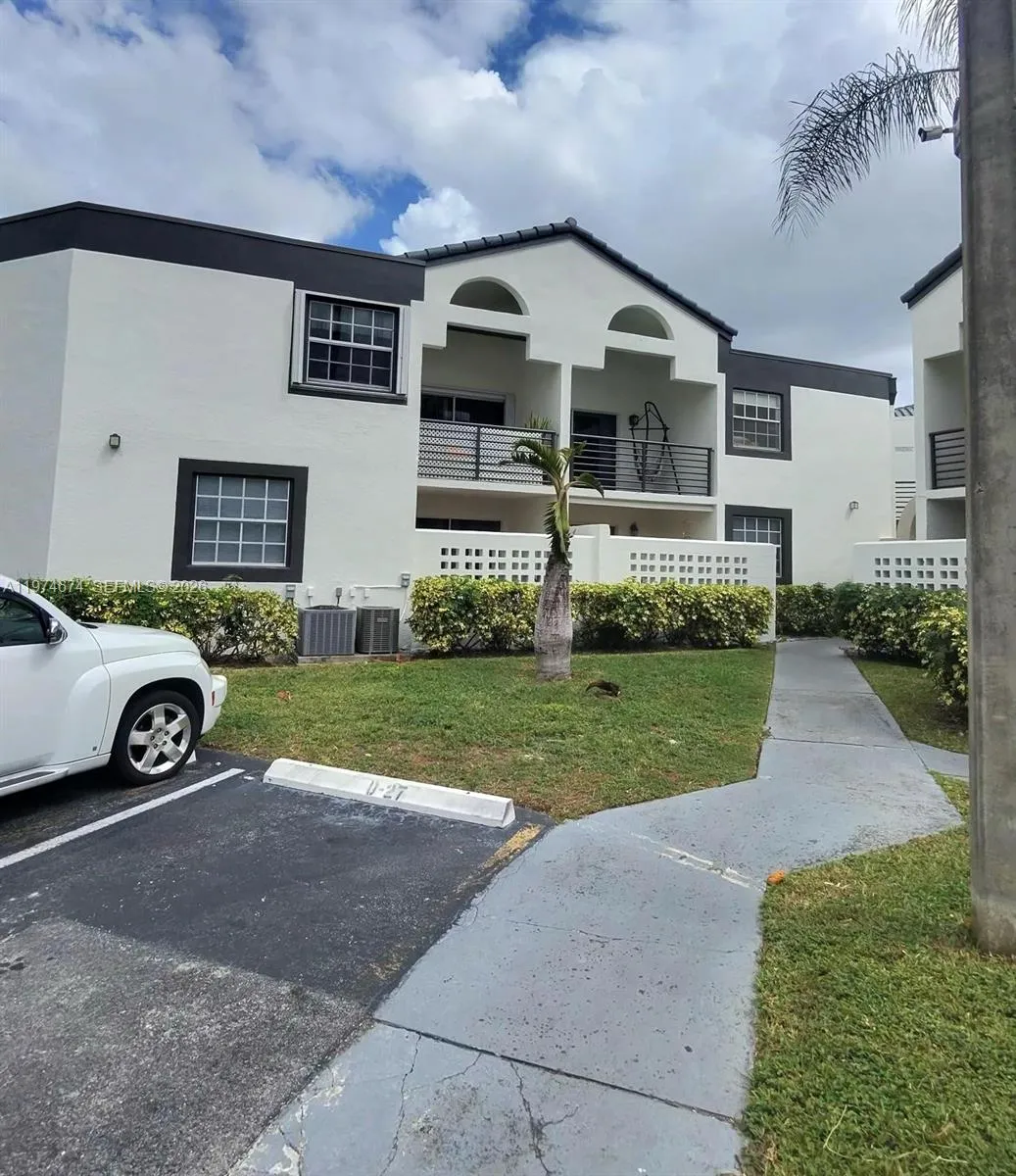 9741 Fontainebleau Blvd H106, Miami, Florida 33172, Miami, Florida 33172, 2 Bedrooms Bedrooms, ,2 BathroomsBathrooms,Residential Lease,For Rent,9741 Fontainebleau Blvd H106, Miami, Florida 33172,A11974674