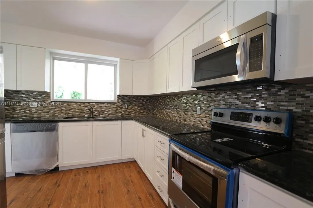 2436 Sw 19th Ave, Miami, Florida 33145, Miami, Florida 33145, 3 Bedrooms Bedrooms, ,3 BathroomsBathrooms,Residential Lease,For Rent,2436 Sw 19th Ave, Miami, Florida 33145,A11974506