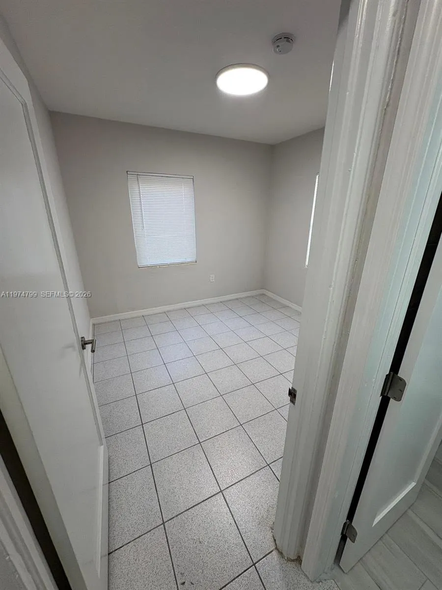 510 Santander Ave 1, Coral Gables, Florida 33134, Coral Gables, Florida 33134, 2 Bedrooms Bedrooms, ,1 BathroomBathrooms,Residential Lease,For Rent,510 Santander Ave 1, Coral Gables, Florida 33134,A11974799