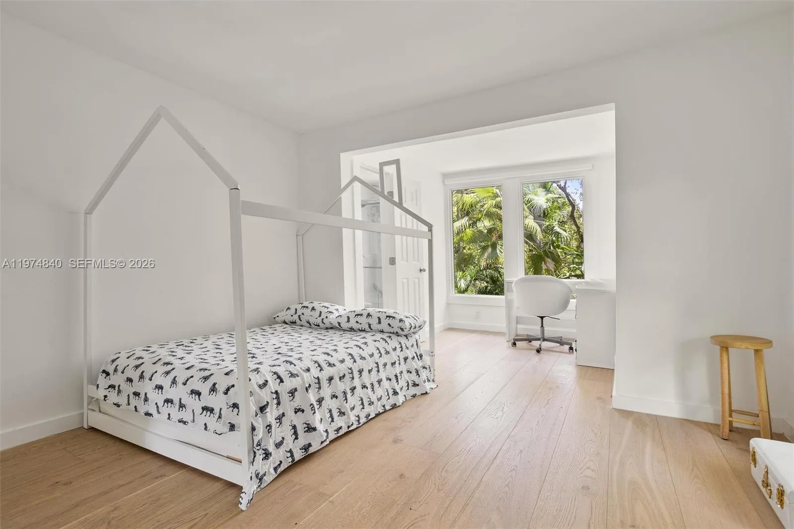 4286 S Douglas Rd, Miami, Florida 33133, Miami, Florida 33133, 5 Bedrooms Bedrooms, ,5 BathroomsBathrooms,Residential,For Sale,4286 S Douglas Rd, Miami, Florida 33133,A11974840