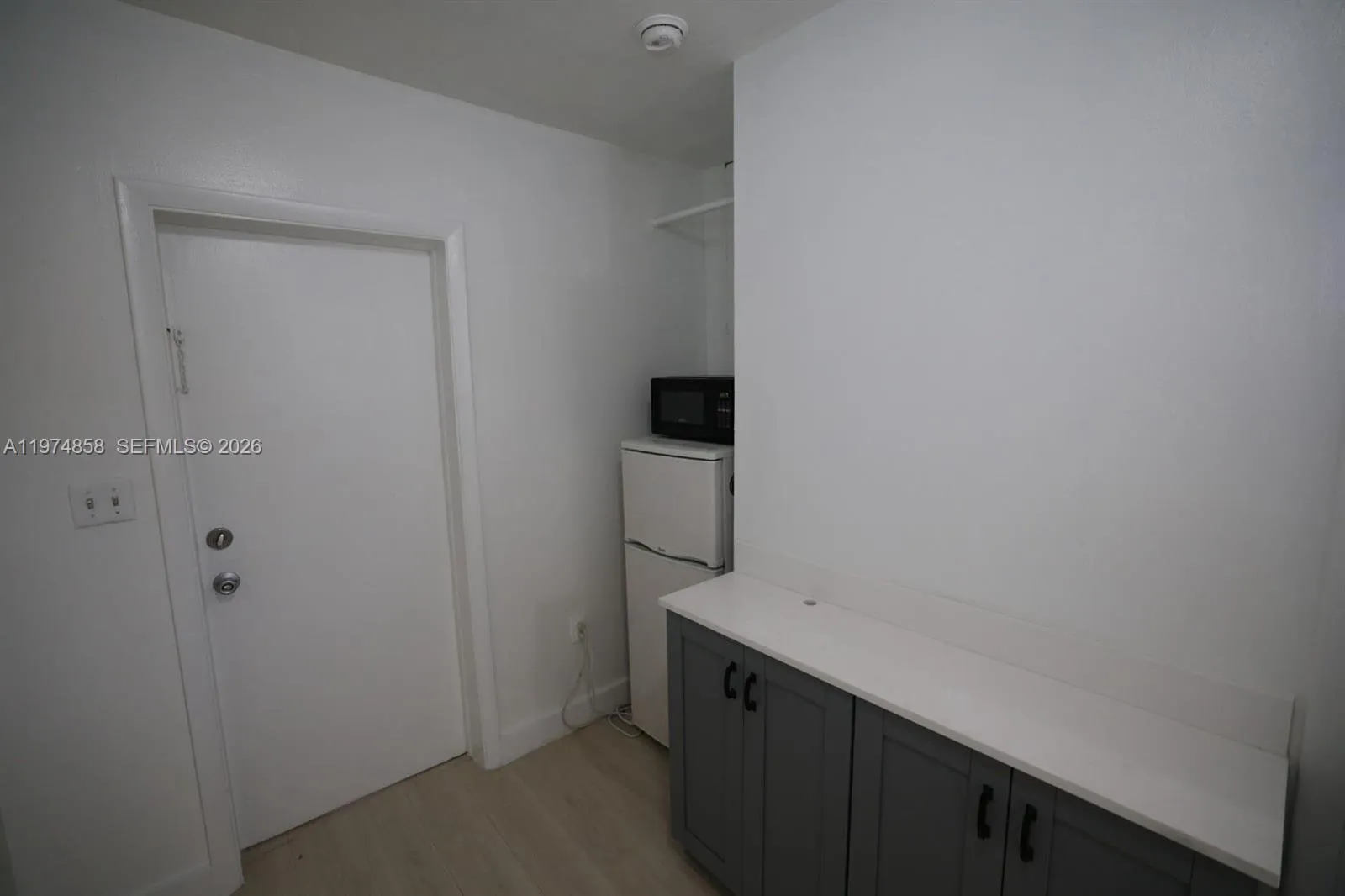 4521 Sw 5th Ter 2, Miami, Florida 33134, Miami, Florida 33134, ,1 BathroomBathrooms,Residential Lease,For Rent,4521 Sw 5th Ter 2, Miami, Florida 33134,A11974858