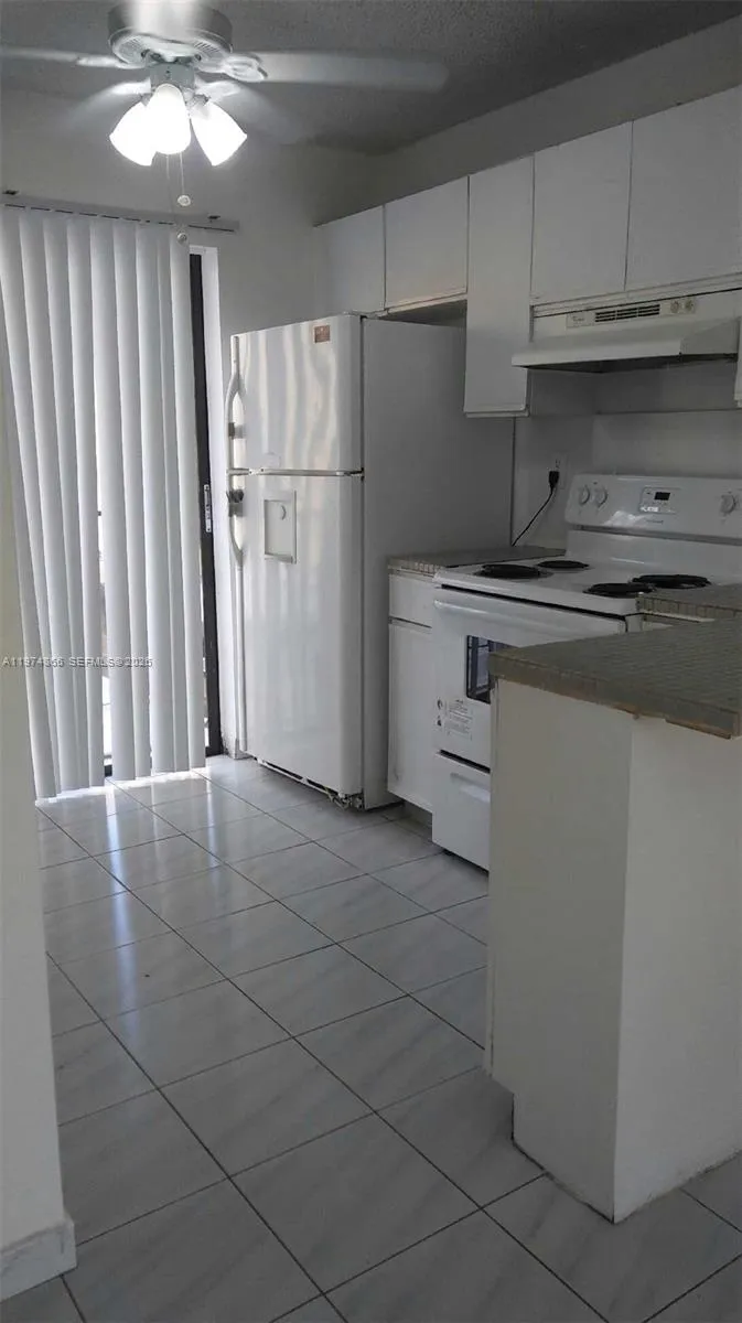 2765 W 62nd Pl 203, Hialeah, Florida 33016, Hialeah, Florida 33016, 2 Bedrooms Bedrooms, ,2 BathroomsBathrooms,Residential,For Sale,2765 W 62nd Pl 203, Hialeah, Florida 33016,A11974866