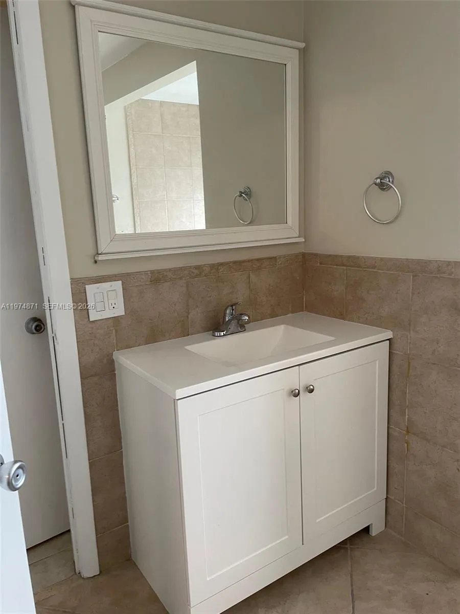 4702 Sw 67th Ave O19, Miami, Florida 33155, Miami, Florida 33155, 2 Bedrooms Bedrooms, ,2 BathroomsBathrooms,Residential Lease,For Rent,4702 Sw 67th Ave O19, Miami, Florida 33155,A11974871