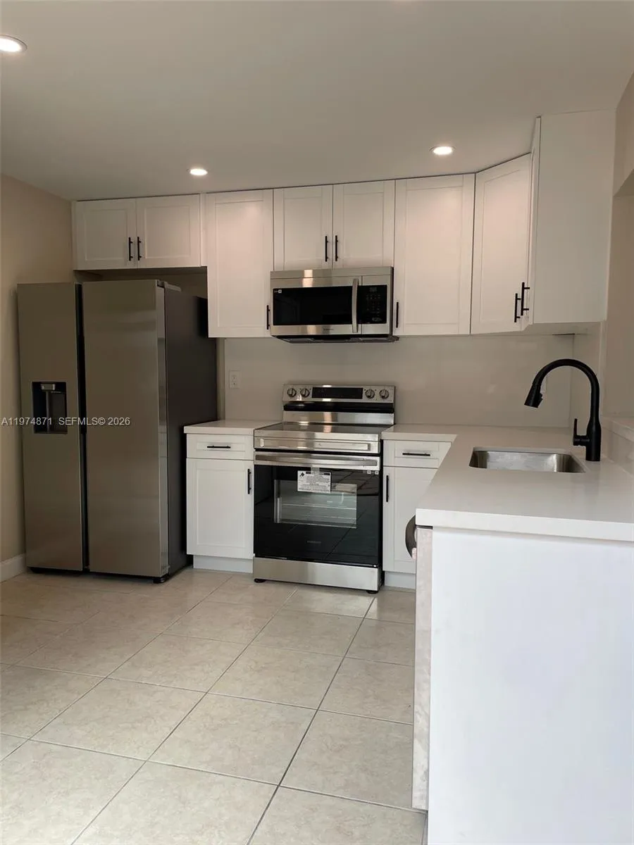 4702 Sw 67th Ave O19, Miami, Florida 33155, Miami, Florida 33155, 2 Bedrooms Bedrooms, ,2 BathroomsBathrooms,Residential Lease,For Rent,4702 Sw 67th Ave O19, Miami, Florida 33155,A11974871