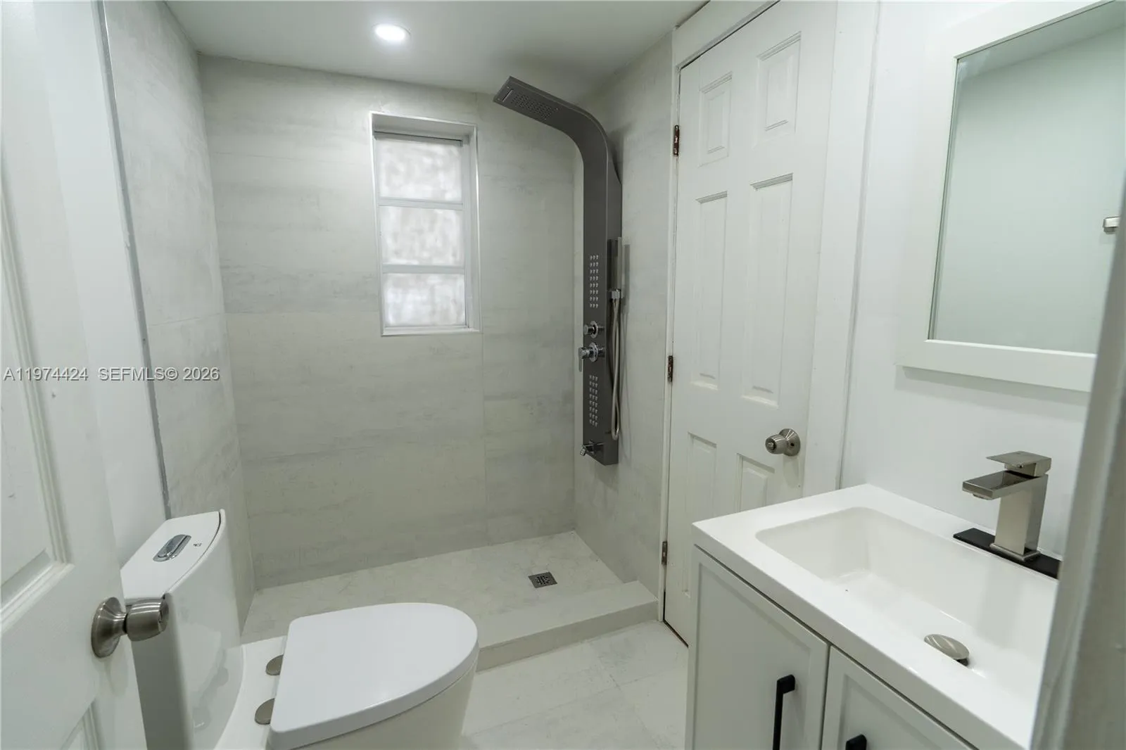 3665 Sw 16th St 3665, Miami, Florida 33145, Miami, Florida 33145, 2 Bedrooms Bedrooms, ,1 BathroomBathrooms,Residential Lease,For Rent,3665 Sw 16th St 3665, Miami, Florida 33145,A11974424