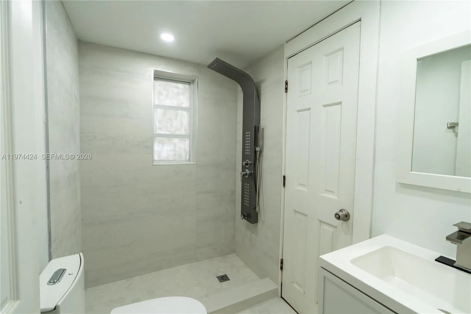 3665 Sw 16th St 3665, Miami, Florida 33145, Miami, Florida 33145, 2 Bedrooms Bedrooms, ,1 BathroomBathrooms,Residential Lease,For Rent,3665 Sw 16th St 3665, Miami, Florida 33145,A11974424