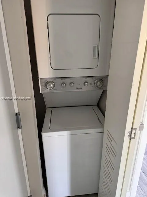 222 Sidonia Ave 9, Coral Gables, Florida 33134, Coral Gables, Florida 33134, 1 Bedroom Bedrooms, ,1 BathroomBathrooms,Residential Lease,For Rent,222 Sidonia Ave 9, Coral Gables, Florida 33134,A11974892