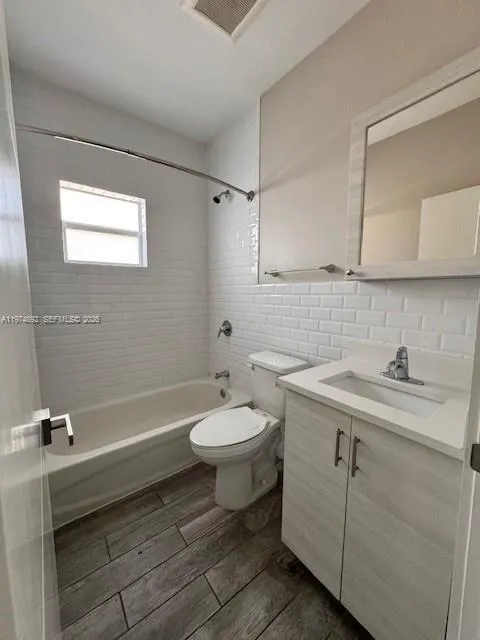 222 Sidonia Ave 9, Coral Gables, Florida 33134, Coral Gables, Florida 33134, 1 Bedroom Bedrooms, ,1 BathroomBathrooms,Residential Lease,For Rent,222 Sidonia Ave 9, Coral Gables, Florida 33134,A11974892