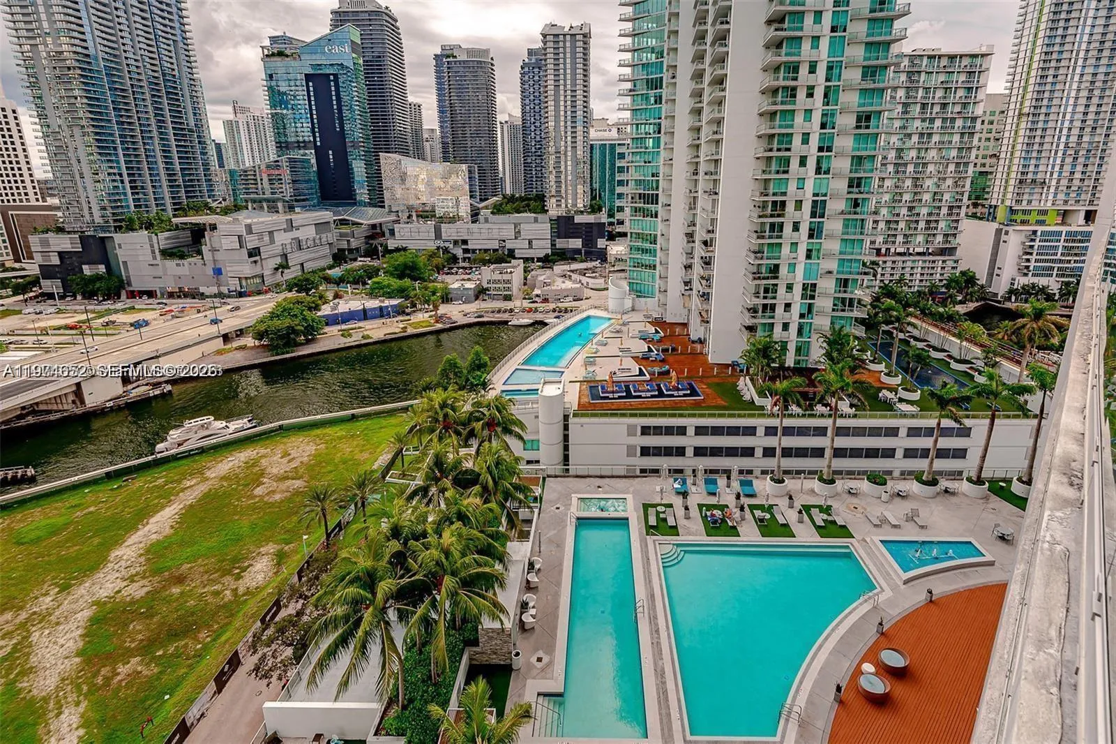 90 Sw 3rd St 2002, Miami, Florida 33130, Miami, Florida 33130, 2 Bedrooms Bedrooms, ,2 BathroomsBathrooms,Residential Lease,For Rent,90 Sw 3rd St 2002, Miami, Florida 33130,A11974652