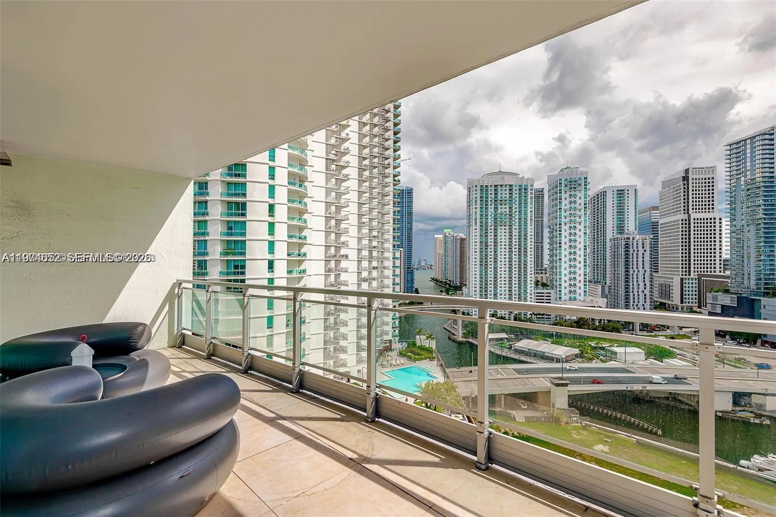 90 Sw 3rd St 2002, Miami, Florida 33130, Miami, Florida 33130, 2 Bedrooms Bedrooms, ,2 BathroomsBathrooms,Residential Lease,For Rent,90 Sw 3rd St 2002, Miami, Florida 33130,A11974652