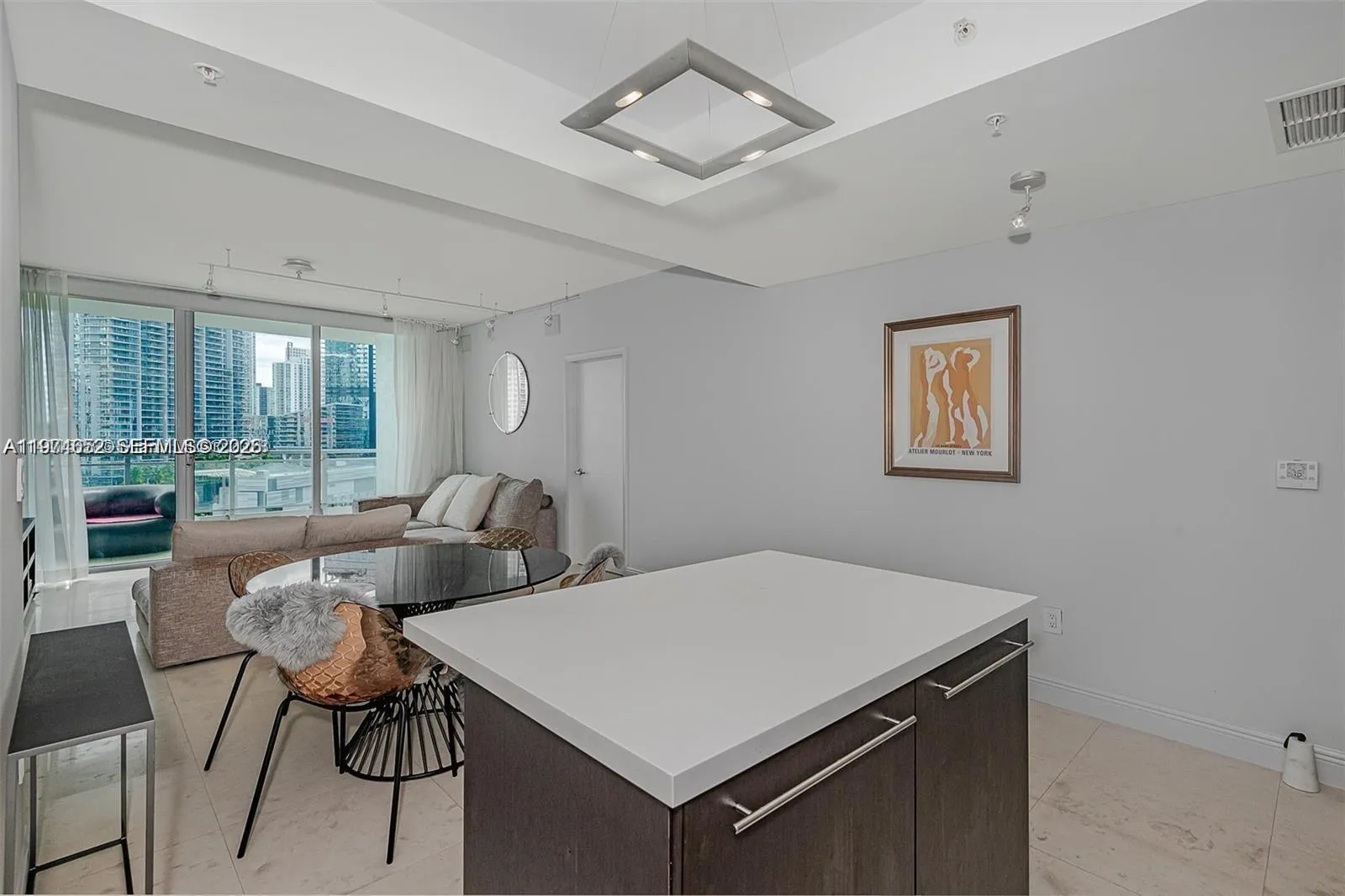 90 Sw 3rd St 2002, Miami, Florida 33130, Miami, Florida 33130, 2 Bedrooms Bedrooms, ,2 BathroomsBathrooms,Residential Lease,For Rent,90 Sw 3rd St 2002, Miami, Florida 33130,A11974652