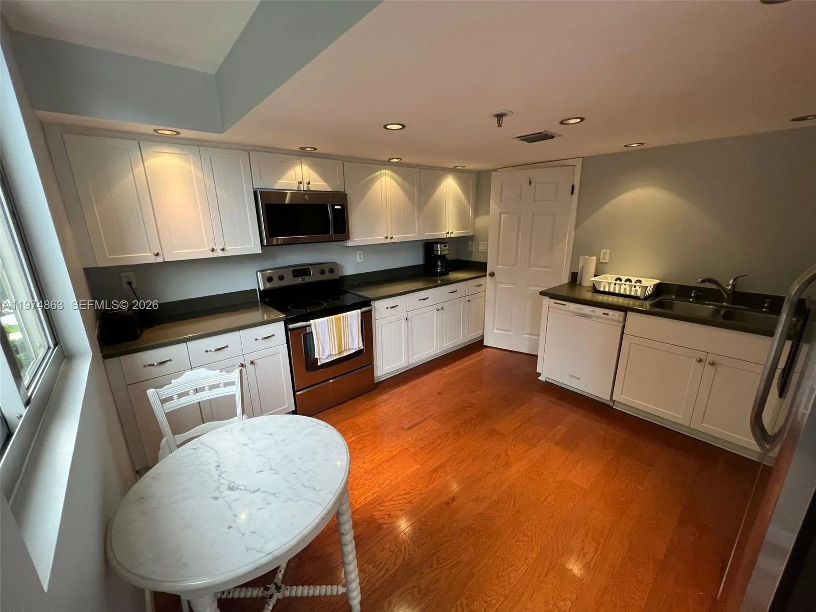2025 Brickell Ave 503, Miami, Florida 33129, Miami, Florida 33129, 2 Bedrooms Bedrooms, ,2 BathroomsBathrooms,Residential Lease,For Rent,2025 Brickell Ave 503, Miami, Florida 33129,A11974863